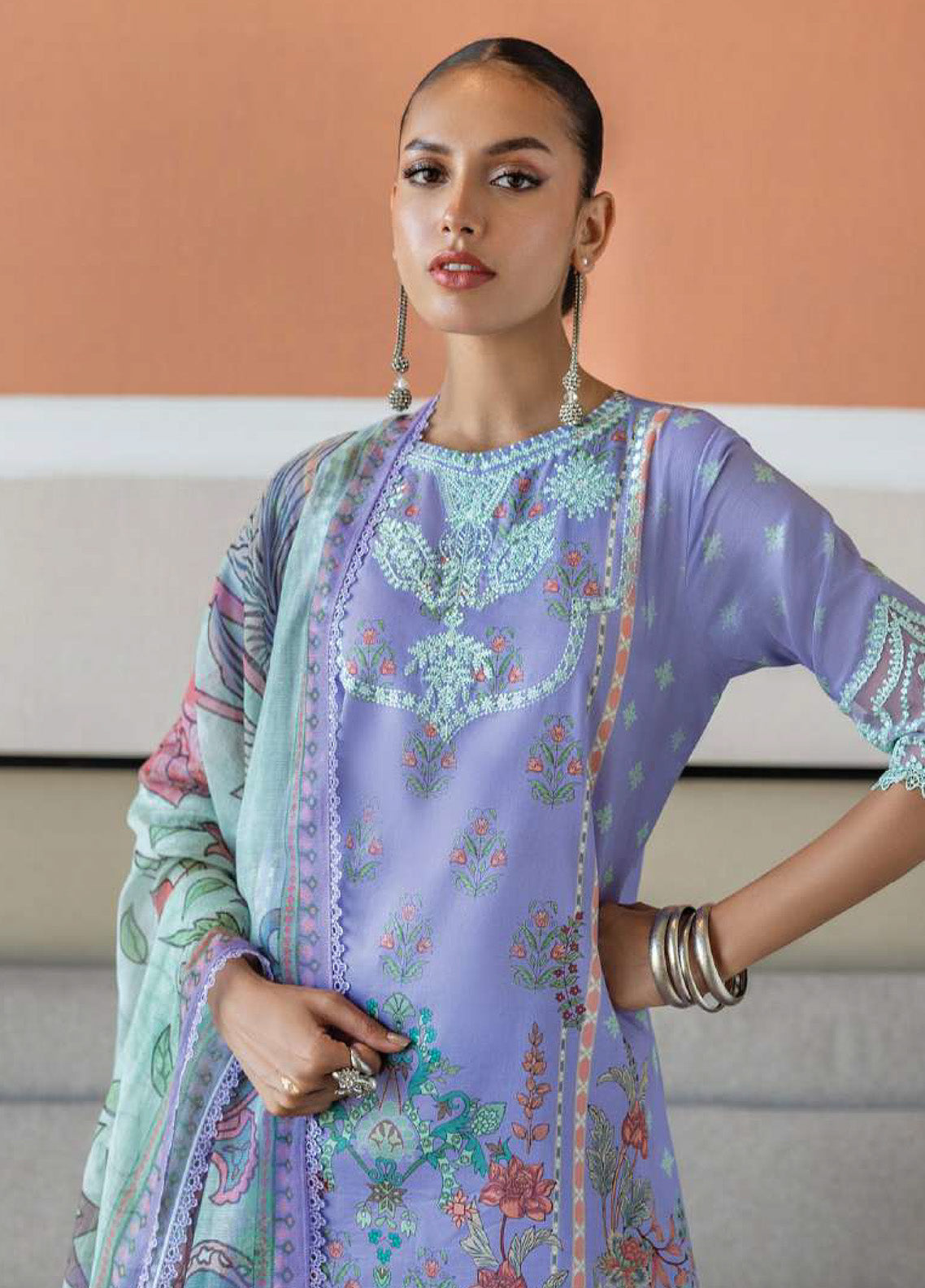 Tahra By Zainab Chottani Embroidered Lawn 3 Piece Unstitched Suit ZC25TL D-15 LINA Tahra By Zainab Chottani Embroidered Lawn 3 Piece Unstitched Suit ZC25TL D-15 LINA
