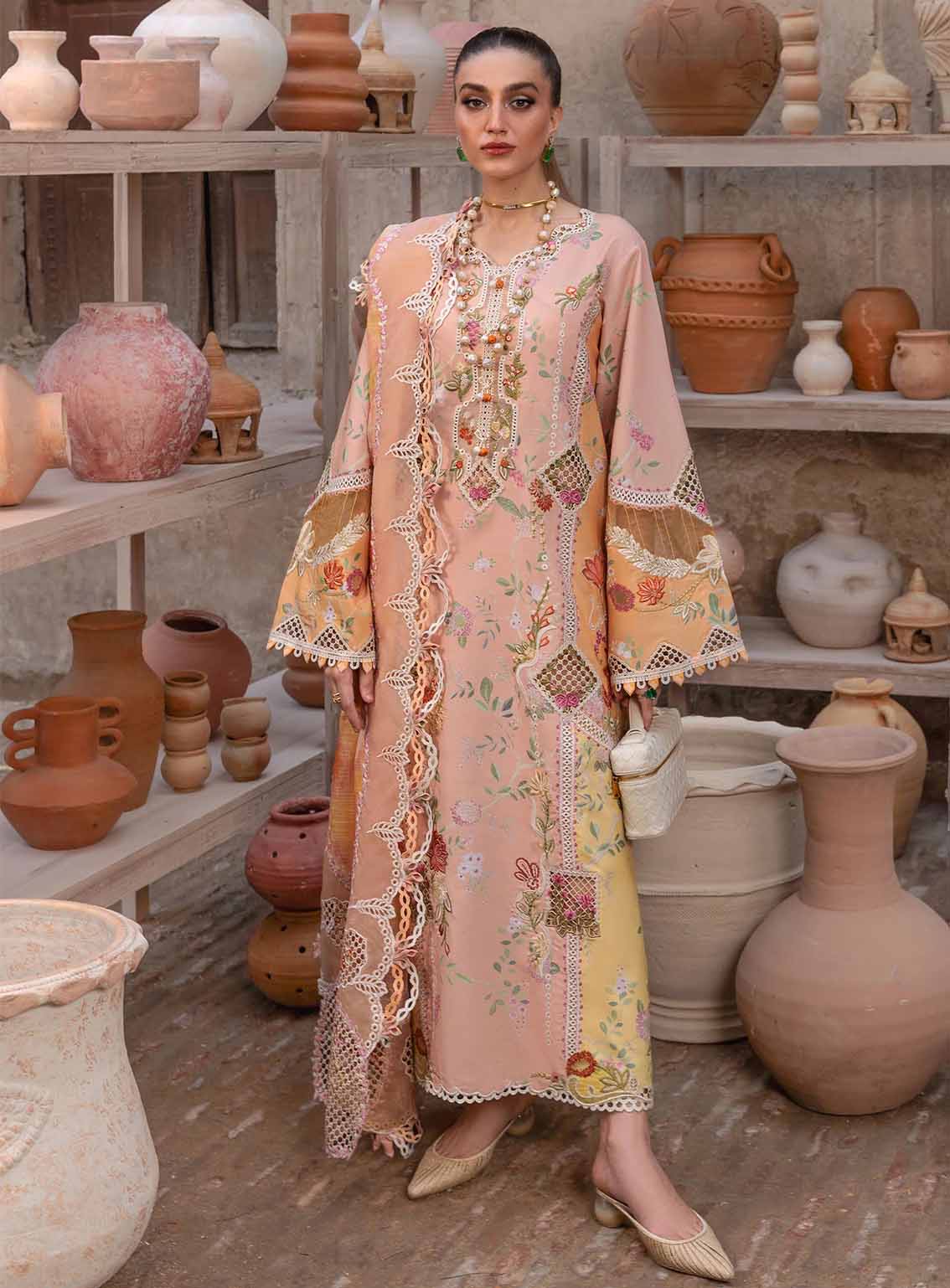Tasawar By Crimson Embroidered Lawn 3 Piece Unstitched Suit CSS25TLL D-4B BONJOUR AND BLOOM Tasawar By Crimson Embroidered Lawn 3 Piece Unstitched Suit CSS25TLL D-4B BONJOUR AND BLOOM