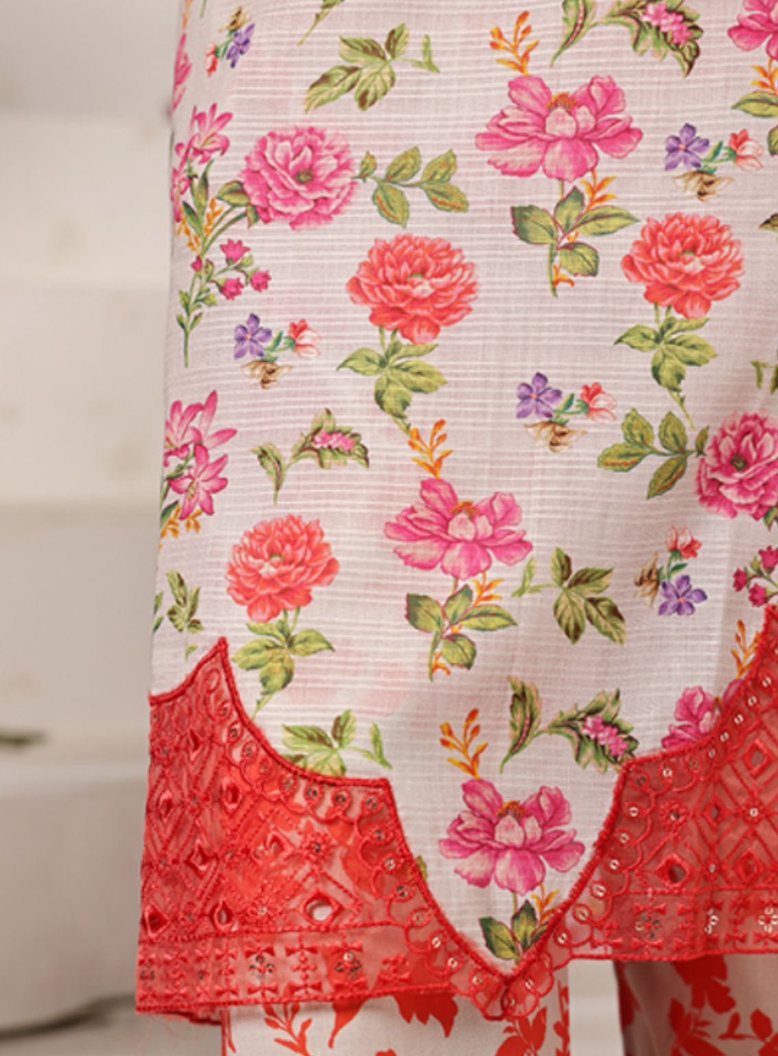 Tehwar By Aifa Embroidered Lawn 3 Piece Unstitched Suit AI24C AF-TWR-24203 Tehwar By Aifa Embroidered Lawn 3 Piece Unstitched Suit AI24C AF-TWR-24203