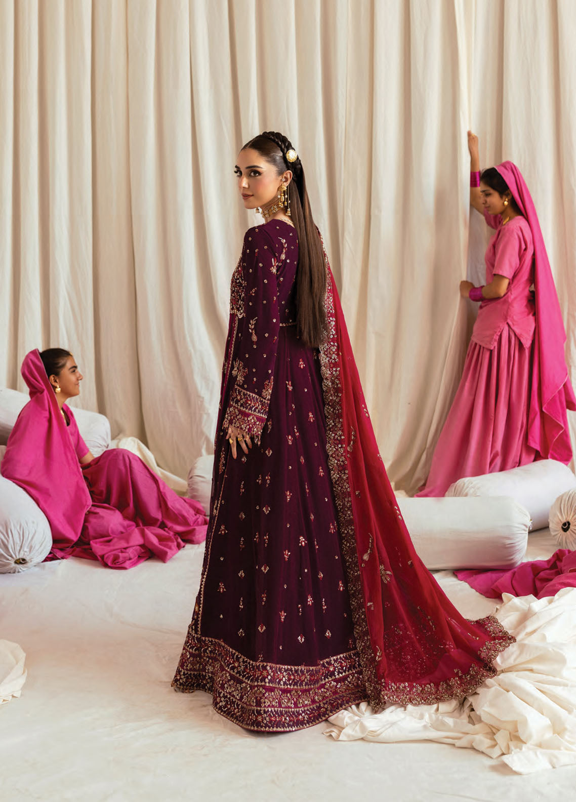 The Empress By Emaan Adeel Embroidered Chiffon 3 Piece Unstitched Suit EA25TEFW D-AVORIA The Empress By Emaan Adeel Embroidered Chiffon 3 Piece Unstitched Suit EA25TEFW D-AVORIA