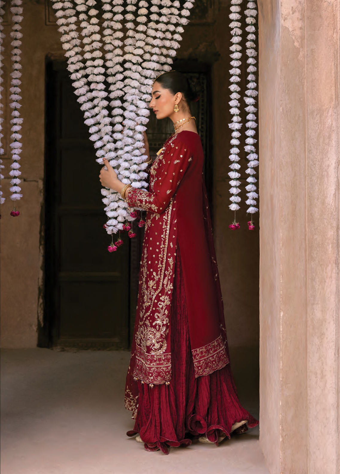 The Empress By Emaan Adeel Embroidered Chiffon 3 Piece Unstitched Suit EA25TEFW D-ROSMYN The Empress By Emaan Adeel Embroidered Chiffon 3 Piece Unstitched Suit EA25TEFW D-ROSMYN