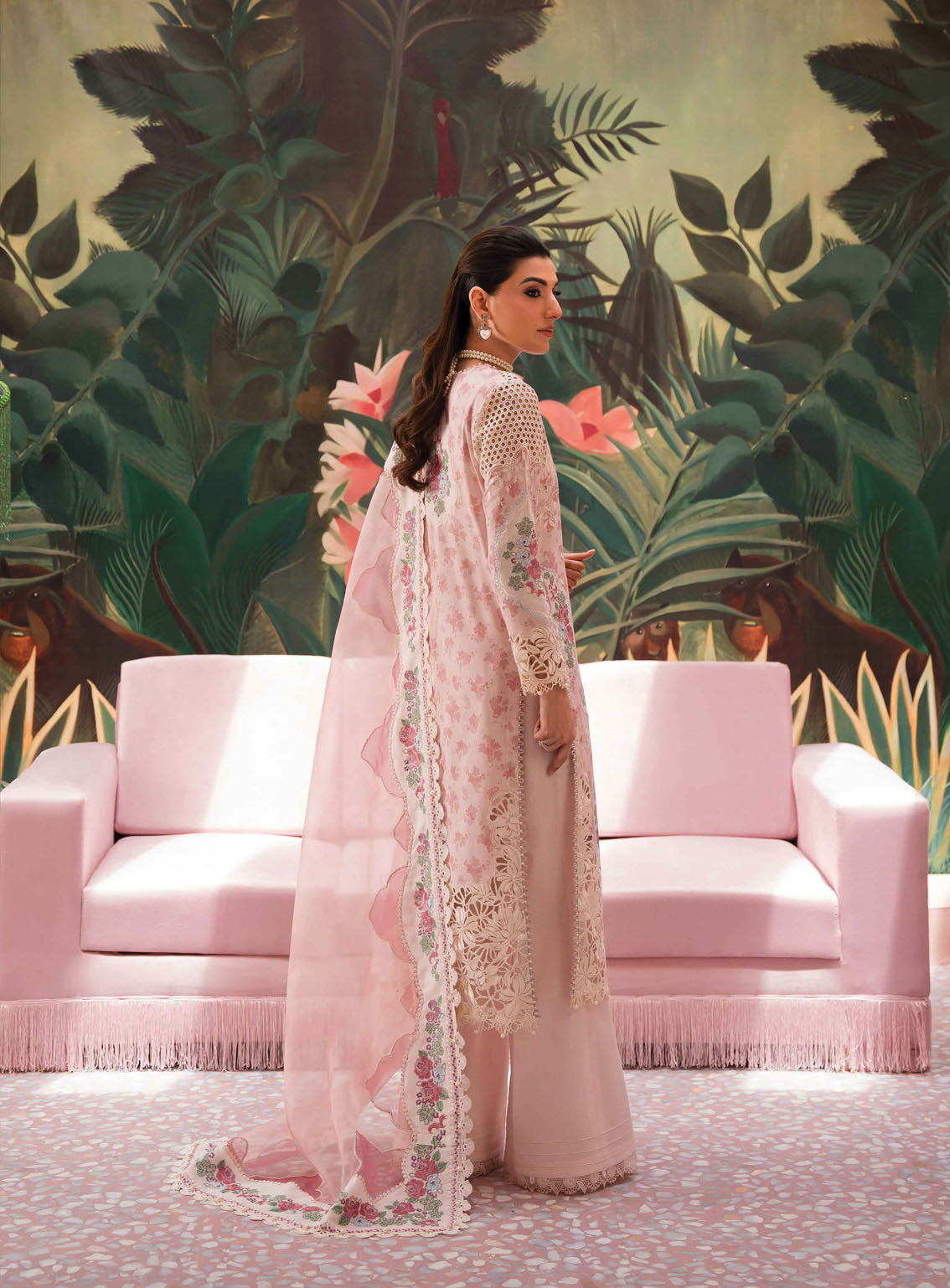 The Painted Garden By Afrozeh Embroidered Lawn 3 Piece Unstitched Suit AF24PG D-04 DAISY DREAM The Painted Garden By Afrozeh Embroidered Lawn 3 Piece Unstitched Suit AF24PG D-04 DAISY DREAM