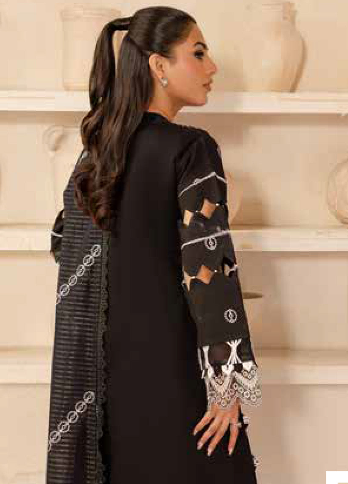 The Summer Garden By Parishay Embroidered Lawn 3 Piece Unstitched Suit PR25TSG D-SG-01 The Summer Garden By Parishay Embroidered Lawn 3 Piece Unstitched Suit PR25TSG D-SG-01