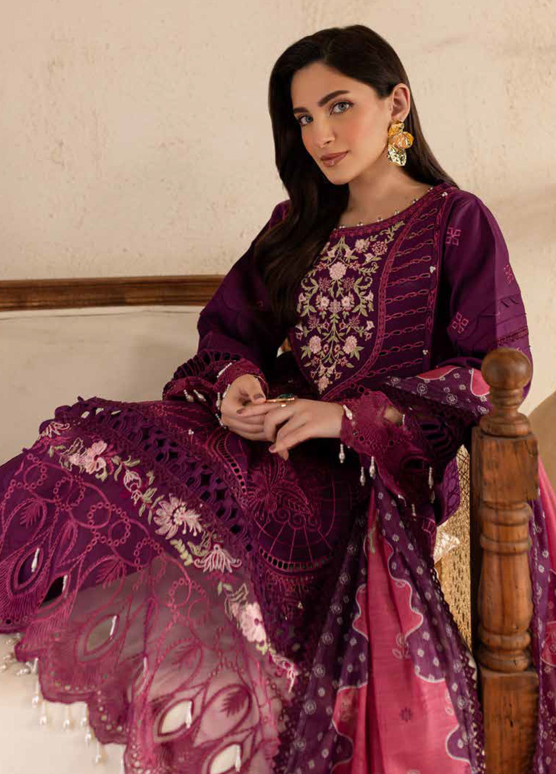 The Summer Garden By Parishay Embroidered Lawn 3 Piece Unstitched Suit PR25TSG D-SG-03 The Summer Garden By Parishay Embroidered Lawn 3 Piece Unstitched Suit PR25TSG D-SG-03