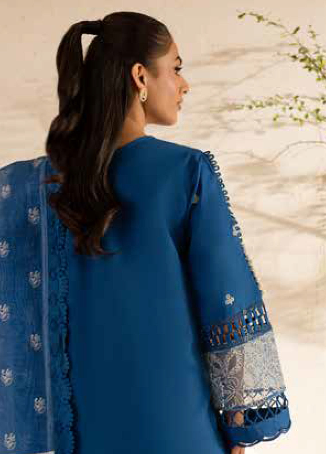 The Summer Garden By Parishay Embroidered Lawn 3 Piece Unstitched Suit PR25TSG D-SG-08 The Summer Garden By Parishay Embroidered Lawn 3 Piece Unstitched Suit PR25TSG D-SG-08