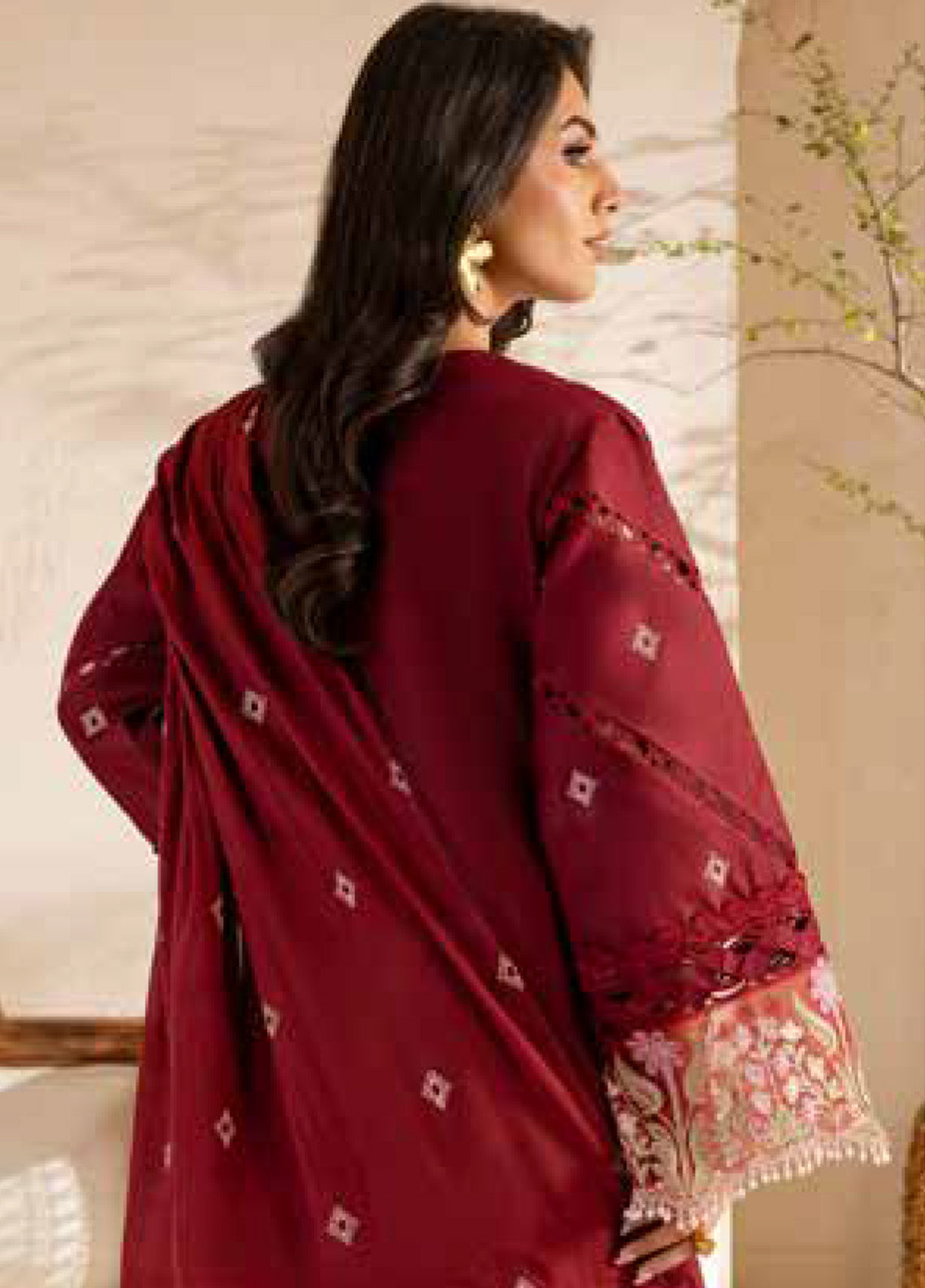 The Summer Garden By Parishay Embroidered Lawn 3 Piece Unstitched Suit PR25TSG D-SG-12 The Summer Garden By Parishay Embroidered Lawn 3 Piece Unstitched Suit PR25TSG D-SG-12