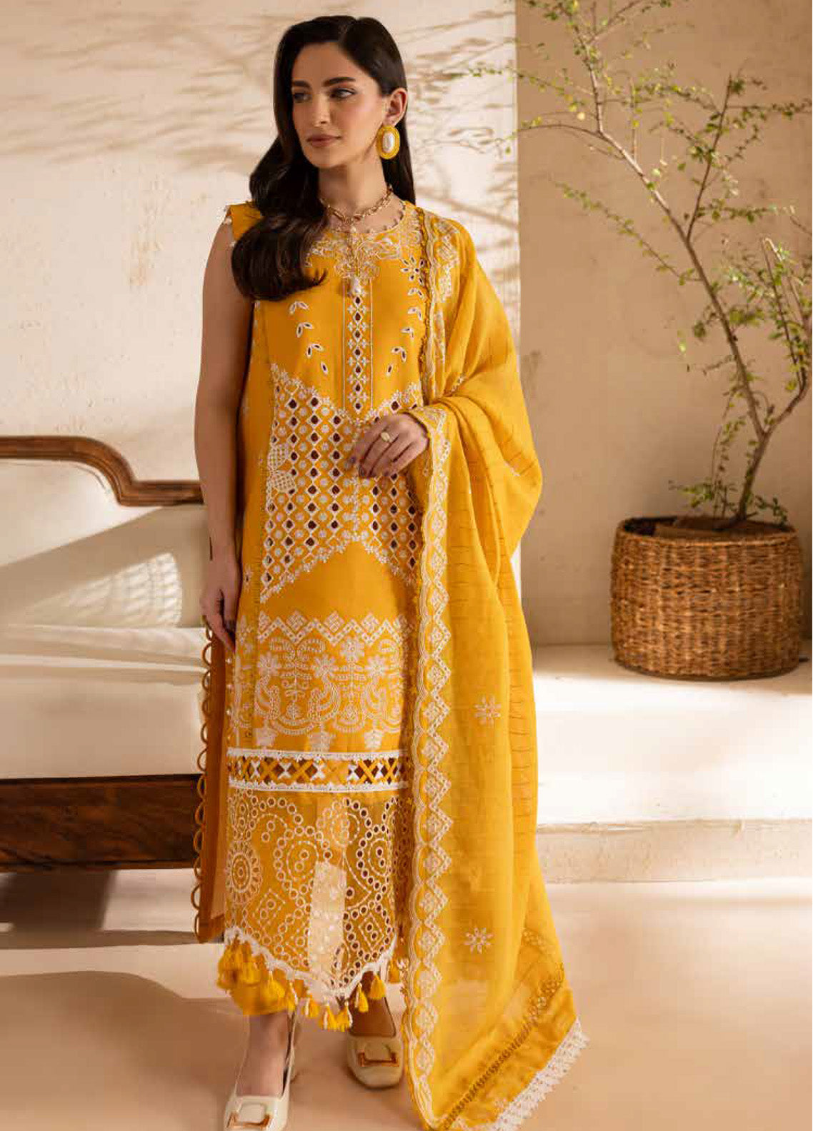 The Summer Garden By Parishay Embroidered Lawn 3 Piece Unstitched Suit PR25TSG D-SG-13 The Summer Garden By Parishay Embroidered Lawn 3 Piece Unstitched Suit PR25TSG D-SG-13