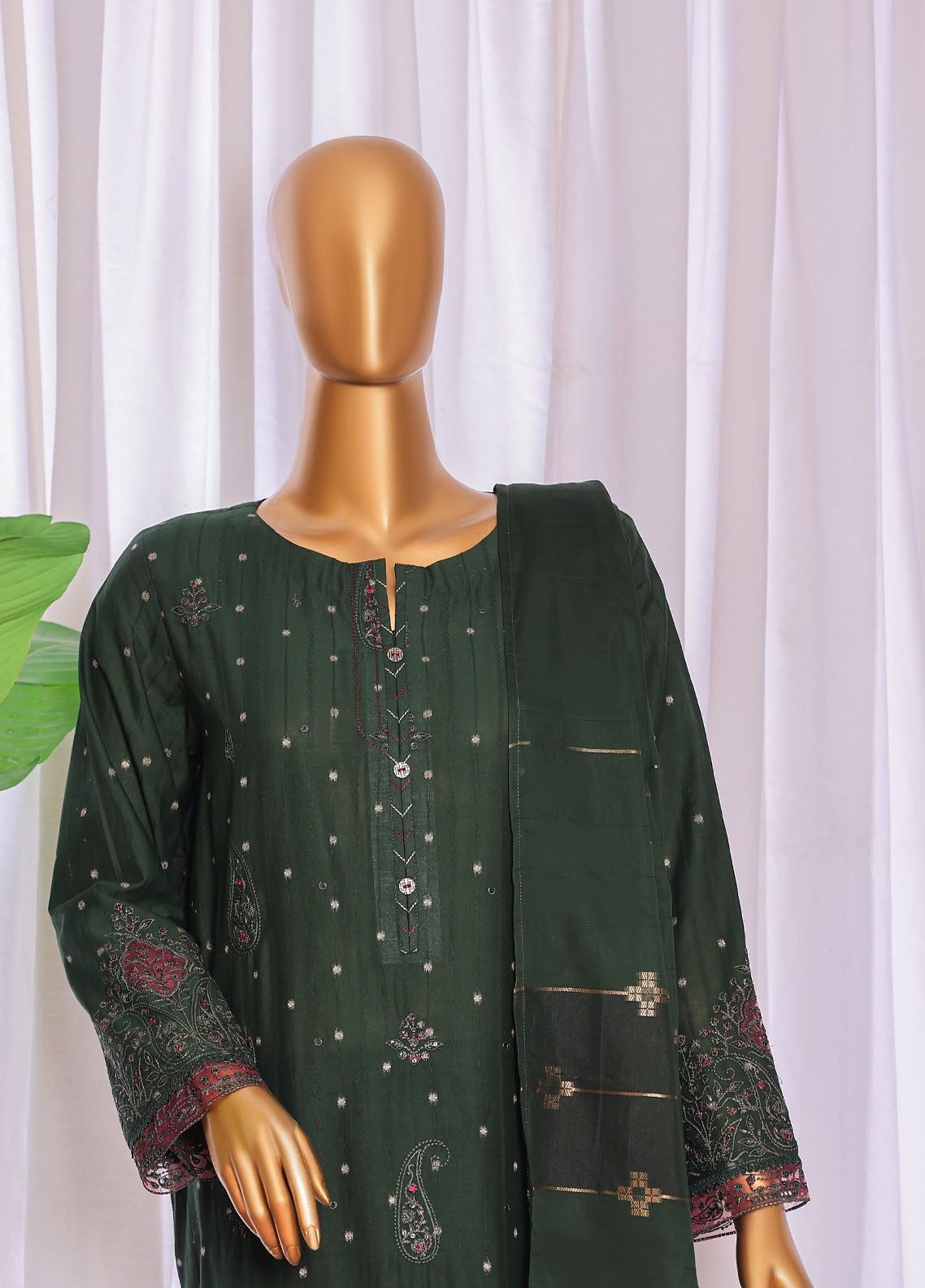 Turkish By HZ Textiles Embroidered Jacquard 3 Piece Unstitched Suit HZ25TJV3 D-TJE-104-C Turkish By HZ Textiles Embroidered Jacquard 3 Piece Unstitched Suit HZ25TJV3 D-TJE-104-C