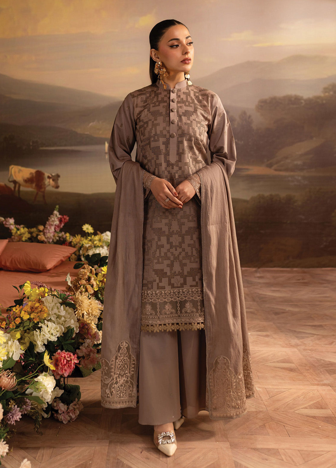 Twilight By Mahnur Embroidered Lawn 3 Piece Unstitched Suit MN25TL D-01B SIENNA Twilight By Mahnur Embroidered Lawn 3 Piece Unstitched Suit MN25TL D-01B SIENNA