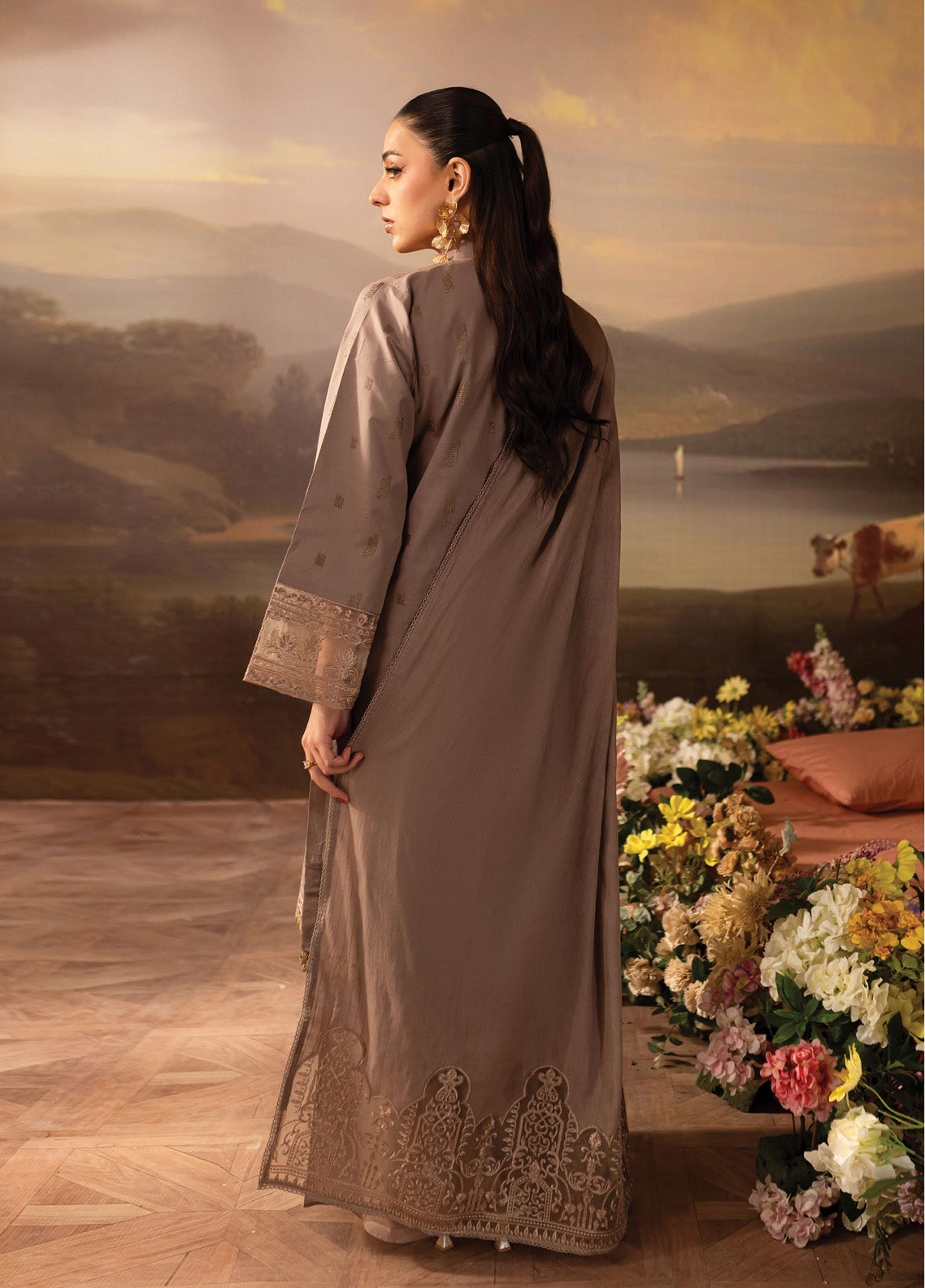 Twilight By Mahnur Embroidered Lawn 3 Piece Unstitched Suit MN25TL D-01B SIENNA Twilight By Mahnur Embroidered Lawn 3 Piece Unstitched Suit MN25TL D-01B SIENNA