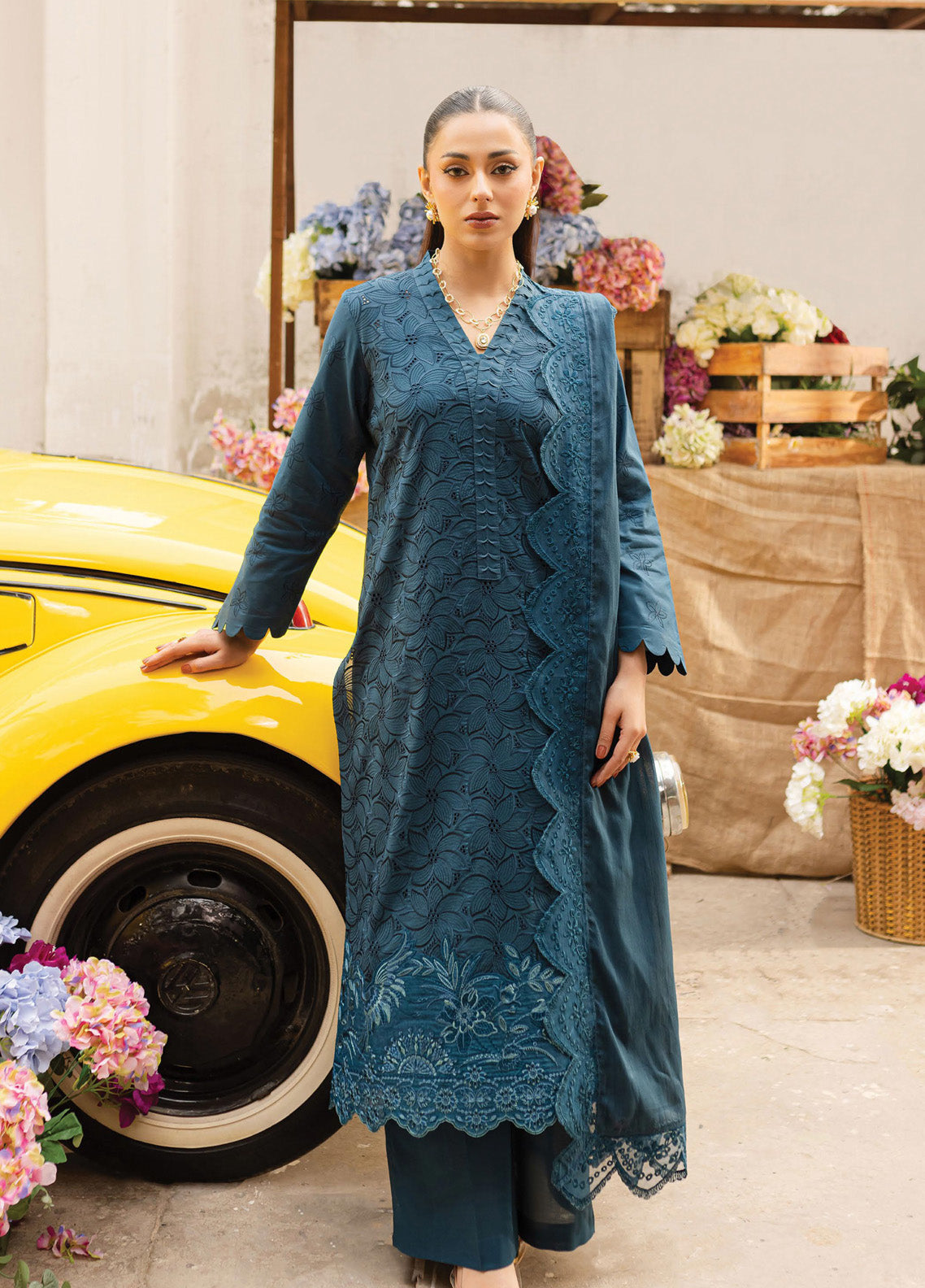 Twilight By Mahnur Embroidered Lawn 3 Piece Unstitched Suit MN25TL D-02A CIARA Twilight By Mahnur Embroidered Lawn 3 Piece Unstitched Suit MN25TL D-02A CIARA