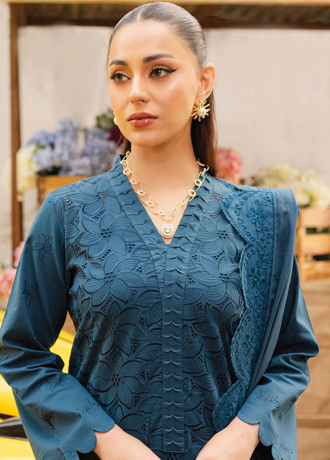 Twilight By Mahnur Embroidered Lawn 3 Piece Unstitched Suit MN25TL D-02A CIARA Twilight By Mahnur Embroidered Lawn 3 Piece Unstitched Suit MN25TL D-02A CIARA