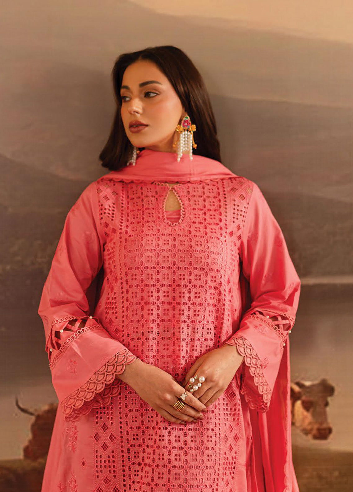 Twilight By Mahnur Embroidered Lawn 3 Piece Unstitched Suit MN25TL D-04B CARISEA Twilight By Mahnur Embroidered Lawn 3 Piece Unstitched Suit MN25TL D-04B CARISEA