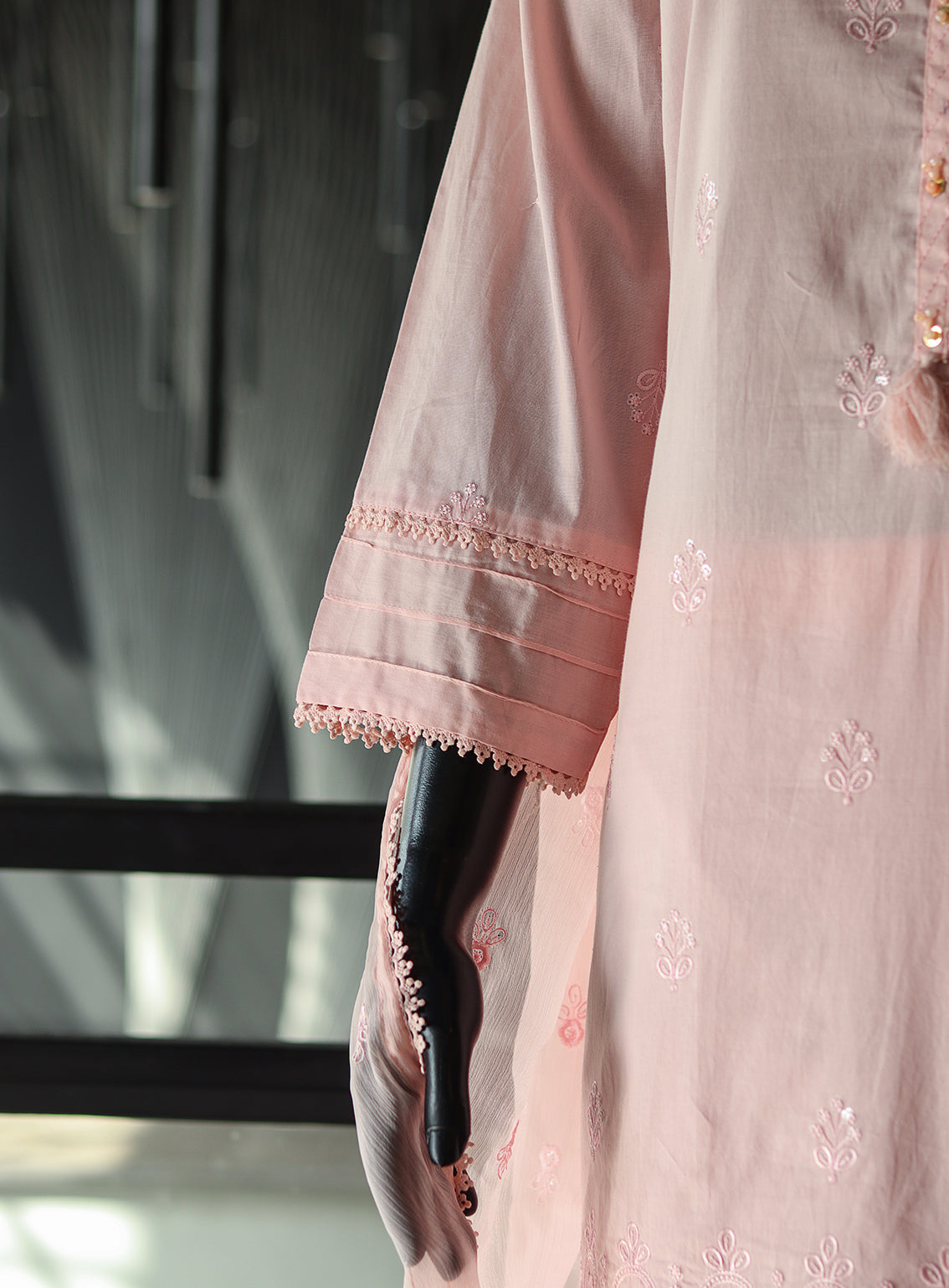 Usman Fabrics Fancy Embroidered Cotton Stitched 3 Piece Stitched Suit - US24FEL 6770 Usman Fabrics Fancy Embroidered Cotton Stitched 3 Piece Stitched Suit - US24FEL 6770