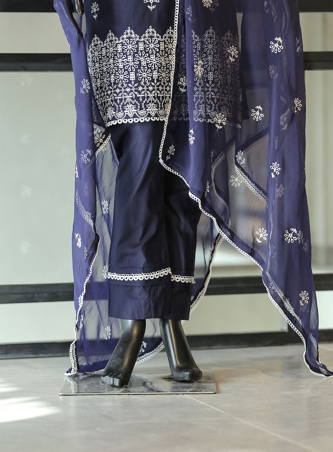 Usman Fabrics Fancy Embroidered Cotton Stitched 3 Piece Stitched Suit - US24FEL 6869 Usman Fabrics Fancy Embroidered Cotton Stitched 3 Piece Stitched Suit - US24FEL 6869