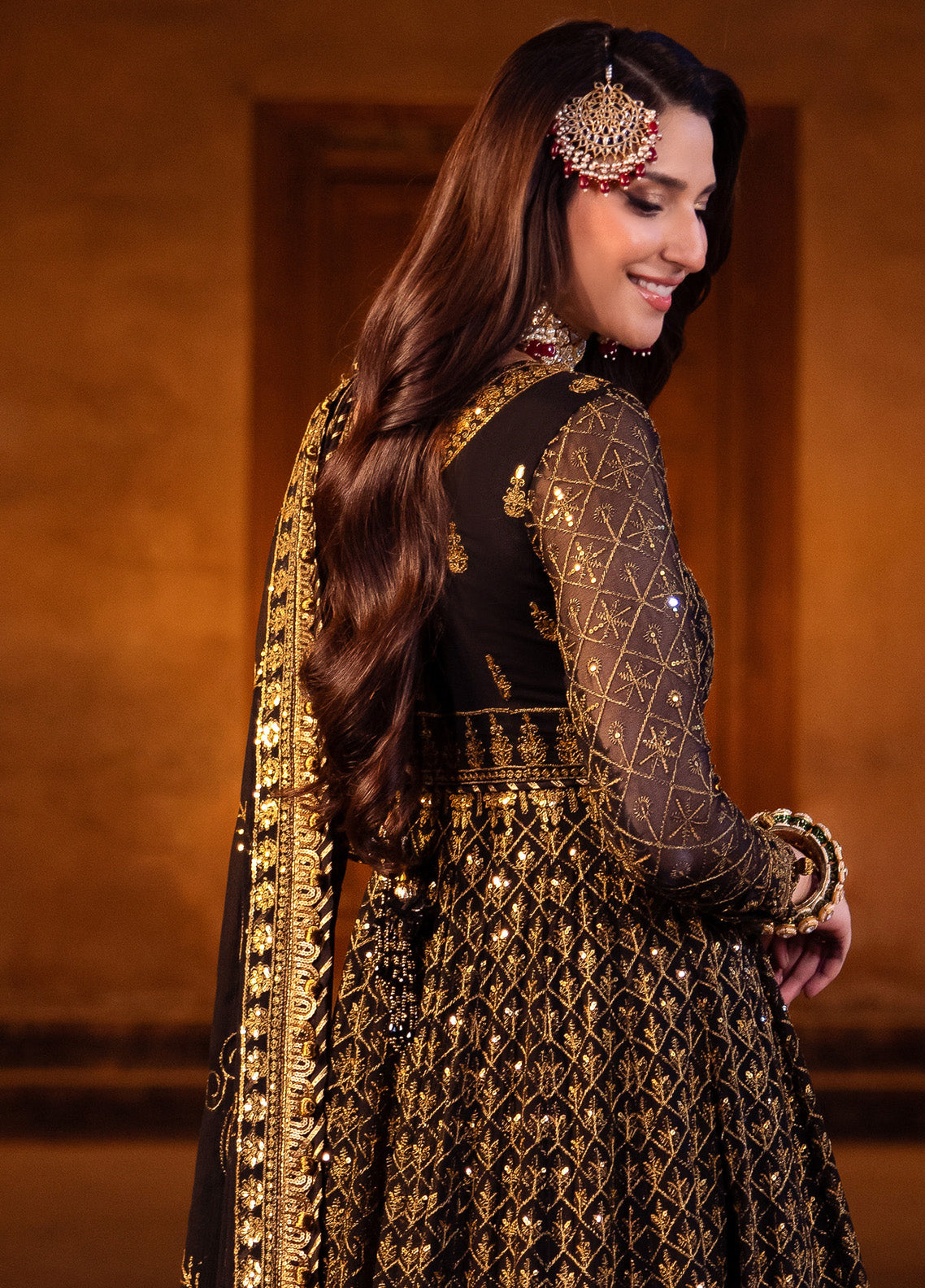 Vasl By Asim Jofa Embroidered Chiffon 3 Piece Unstitched Suit J24V AJYV-04 Vasl By Asim Jofa Embroidered Chiffon 3 Piece Unstitched Suit J24V AJYV-04