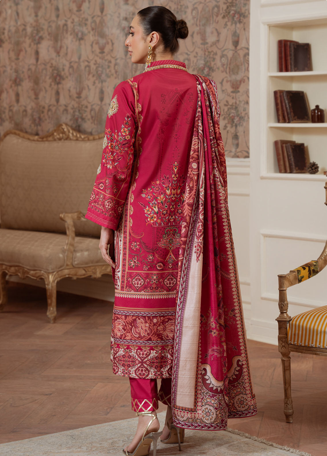 Veloure By Gulaal Embroidered Silk 3 Piece Unstitched Suit GL25VPS D-01 ROSEWOOD MAJESTY Veloure By Gulaal Embroidered Silk 3 Piece Unstitched Suit GL25VPS D-01 ROSEWOOD MAJESTY