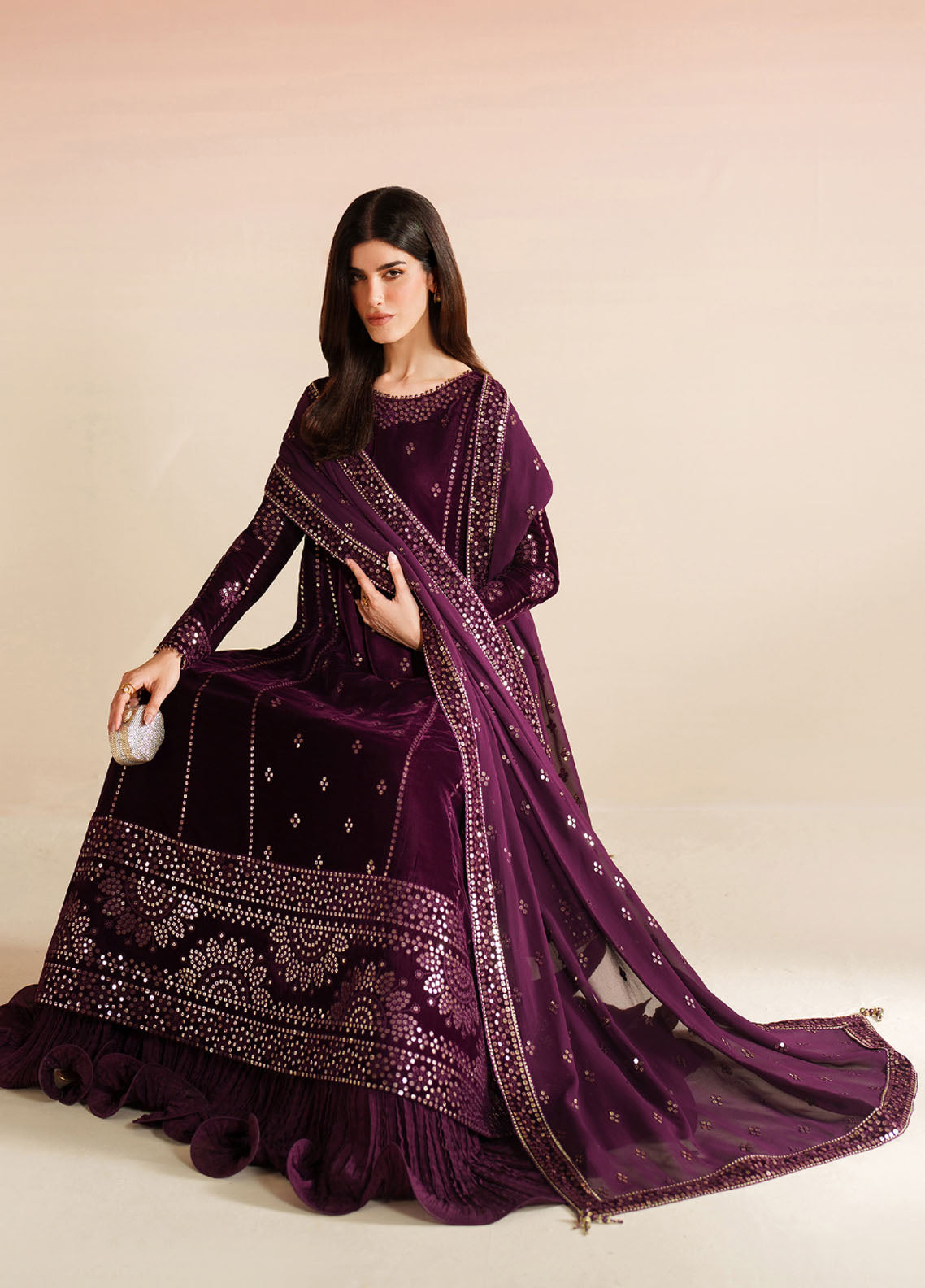 Velvet Vogue By Jazmin Luxury Formals Embroidered Velvet 3 Piece Unstitched Suit JZ25VVLF D-VVF-01 Velvet Vogue By Jazmin Luxury Formals Embroidered Velvet 3 Piece Unstitched Suit JZ25VVLF D-VVF-01