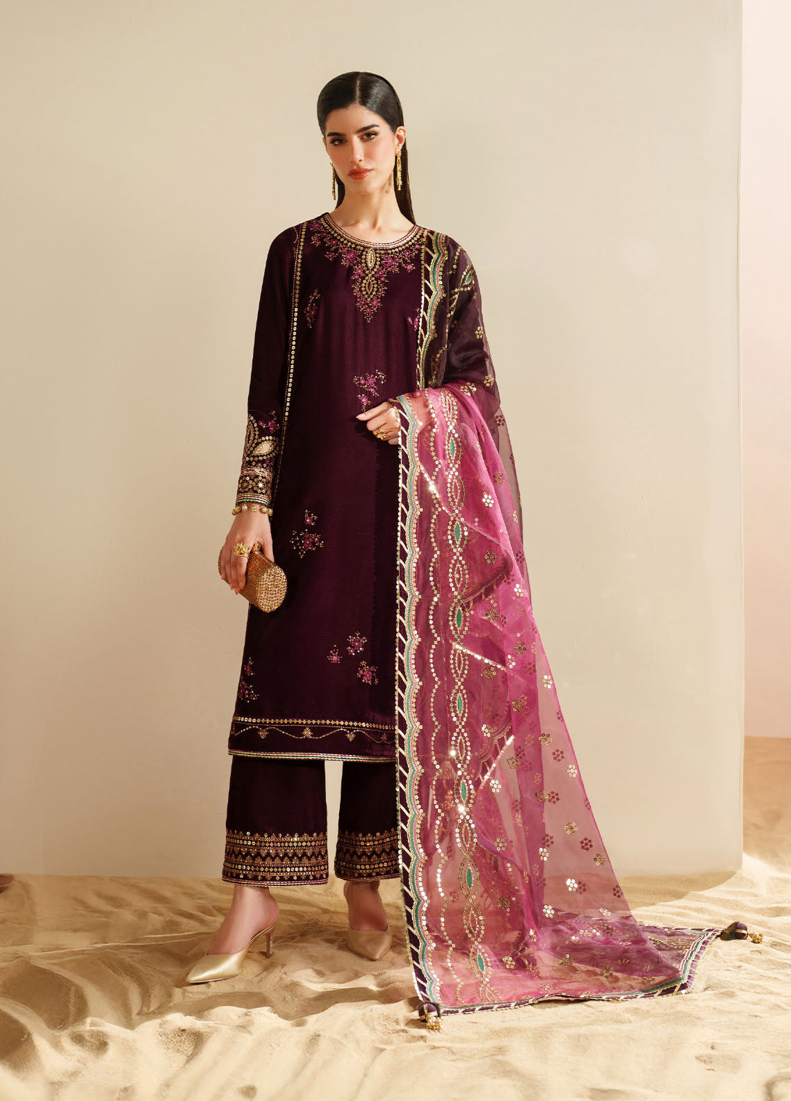 Velvet Vogue By Jazmin Luxury Formals Embroidered Velvet 3 Piece Unstitched Suit JZ25VVLF D-VVF-04 Velvet Vogue By Jazmin Luxury Formals Embroidered Velvet 3 Piece Unstitched Suit JZ25VVLF D-VVF-04