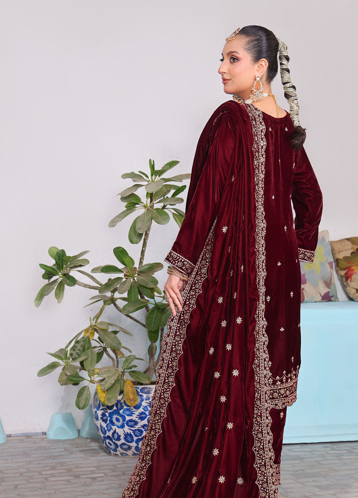 Velvety By Schick Embroidered Cut Dana Velvet 3 Piece Unstitched Suit SDH25VV1 D-CDE-02 Velvety By Schick Embroidered Cut Dana Velvet 3 Piece Unstitched Suit SDH25VV1 D-CDE-02