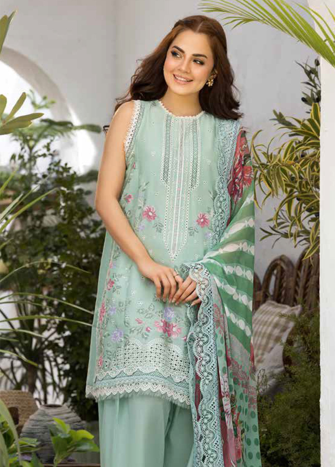Vital By Sobia Nazir Embroidered Lawn 3 Piece Unstitched Suit SN25 D-4B Vital By Sobia Nazir Embroidered Lawn 3 Piece Unstitched Suit SN25 D-4B