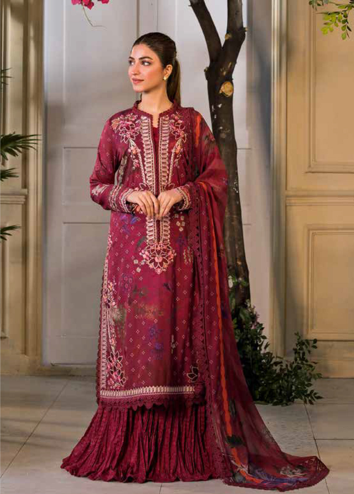 Vital By Sobia Nazir Embroidered Lawn 3 Piece Unstitched Suit SN25 D-9A Vital By Sobia Nazir Embroidered Lawn 3 Piece Unstitched Suit SN25 D-9A