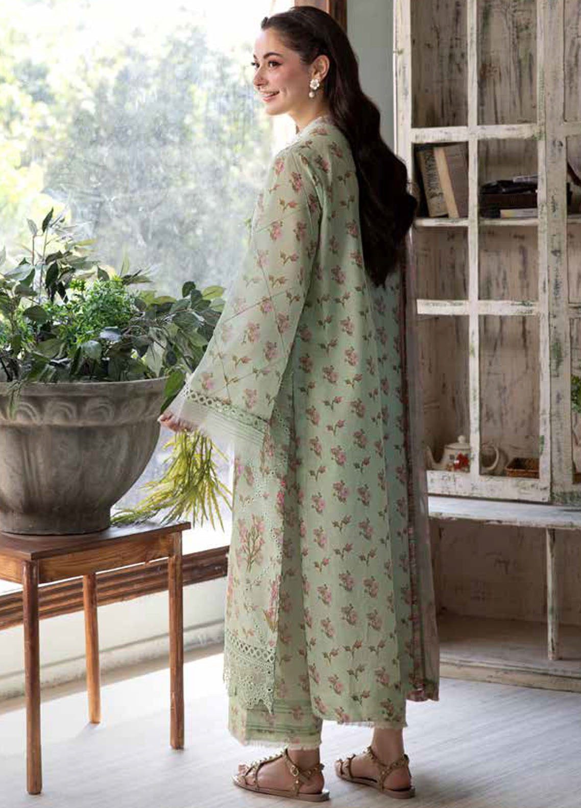 Vital By Sobia Nazir Embroidered Lawn 3 Piece Unstitched Suit SN25VV2 D-1B Vital By Sobia Nazir Embroidered Lawn 3 Piece Unstitched Suit SN25VV2 D-1B