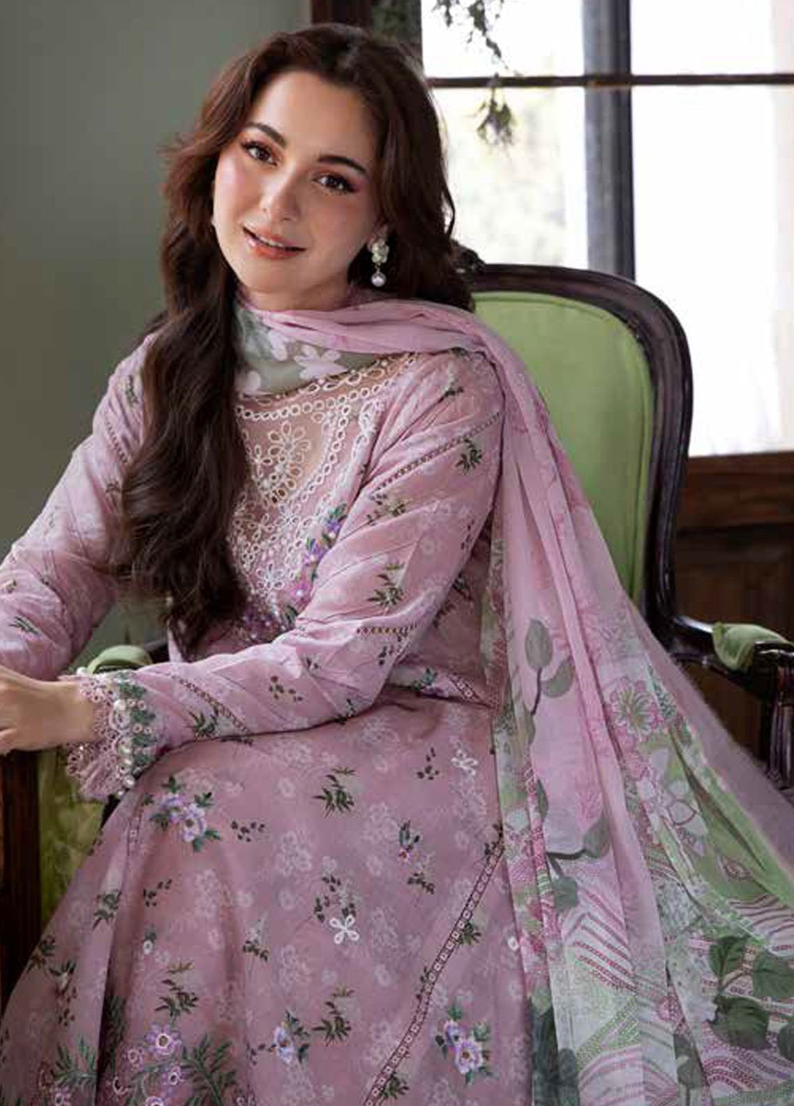 Vital By Sobia Nazir Embroidered Lawn 3 Piece Unstitched Suit SN25VV2 D-2A Vital By Sobia Nazir Embroidered Lawn 3 Piece Unstitched Suit SN25VV2 D-2A