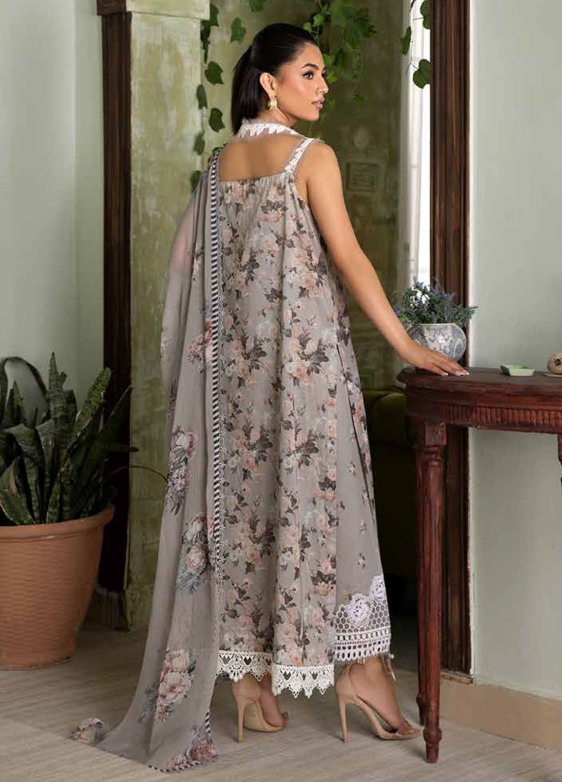 Vital By Sobia Nazir Embroidered Lawn 3 Piece Unstitched Suit SN25VV2 D-2B Vital By Sobia Nazir Embroidered Lawn 3 Piece Unstitched Suit SN25VV2 D-2B