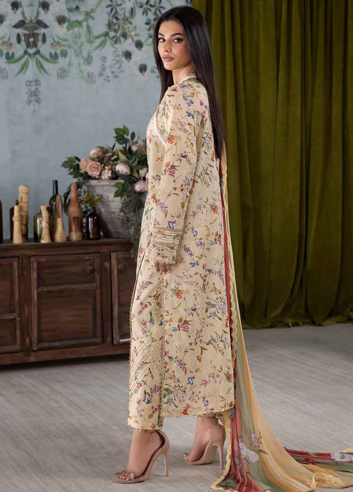 Vital By Sobia Nazir Embroidered Lawn 3 Piece Unstitched Suit SN25VV2 D-3A Vital By Sobia Nazir Embroidered Lawn 3 Piece Unstitched Suit SN25VV2 D-3A