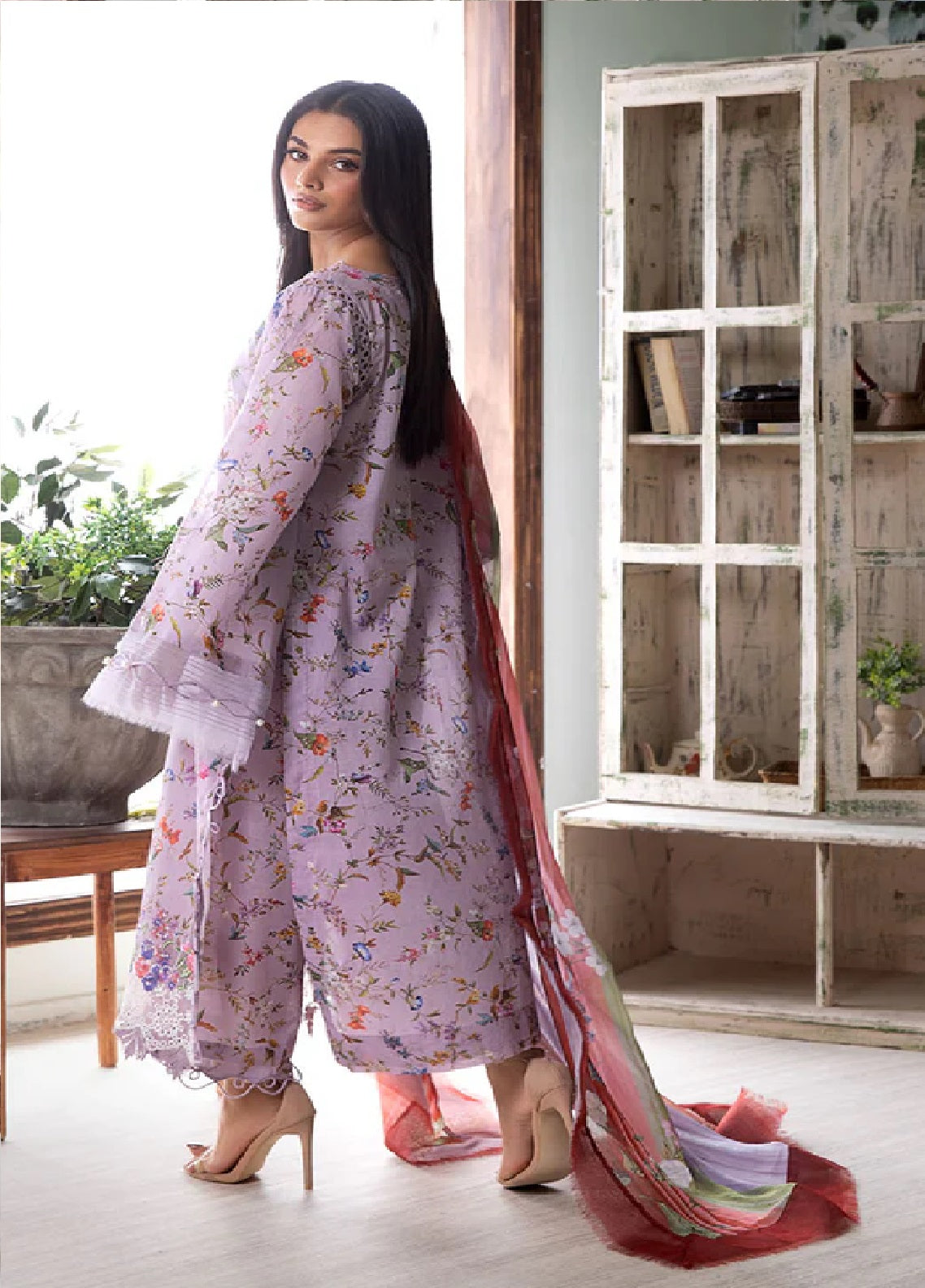 Vital By Sobia Nazir Embroidered Lawn 3 Piece Unstitched Suit SN25VV2 D-3B Vital By Sobia Nazir Embroidered Lawn 3 Piece Unstitched Suit SN25VV2 D-3B