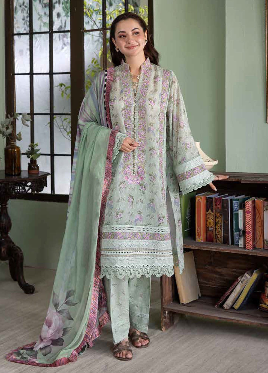 Vital By Sobia Nazir Embroidered Lawn 3 Piece Unstitched Suit SN25VV2 D-4B Vital By Sobia Nazir Embroidered Lawn 3 Piece Unstitched Suit SN25VV2 D-4B