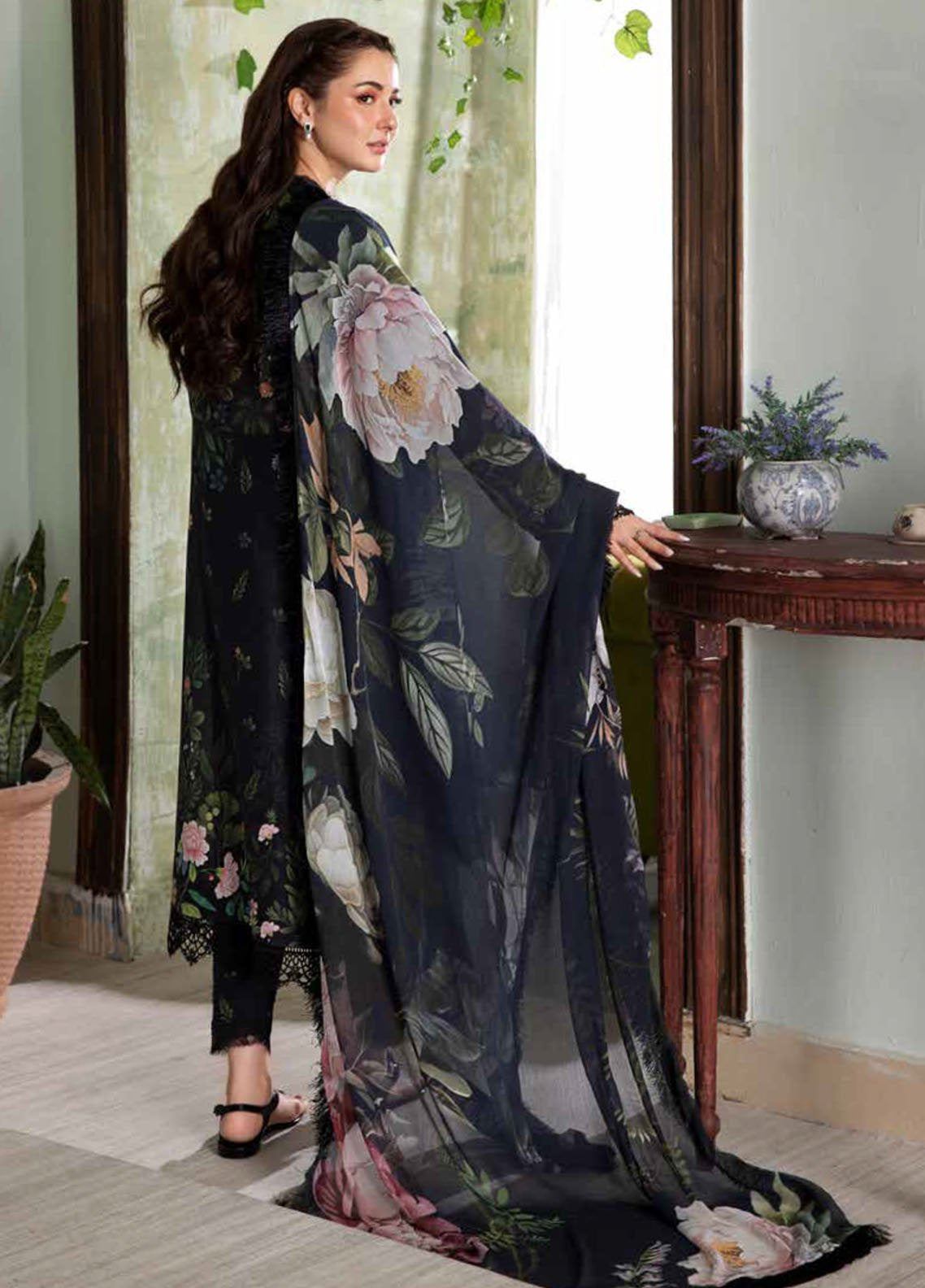 Vital By Sobia Nazir Embroidered Lawn 3 Piece Unstitched Suit SN25VV2 D-5A Vital By Sobia Nazir Embroidered Lawn 3 Piece Unstitched Suit SN25VV2 D-5A