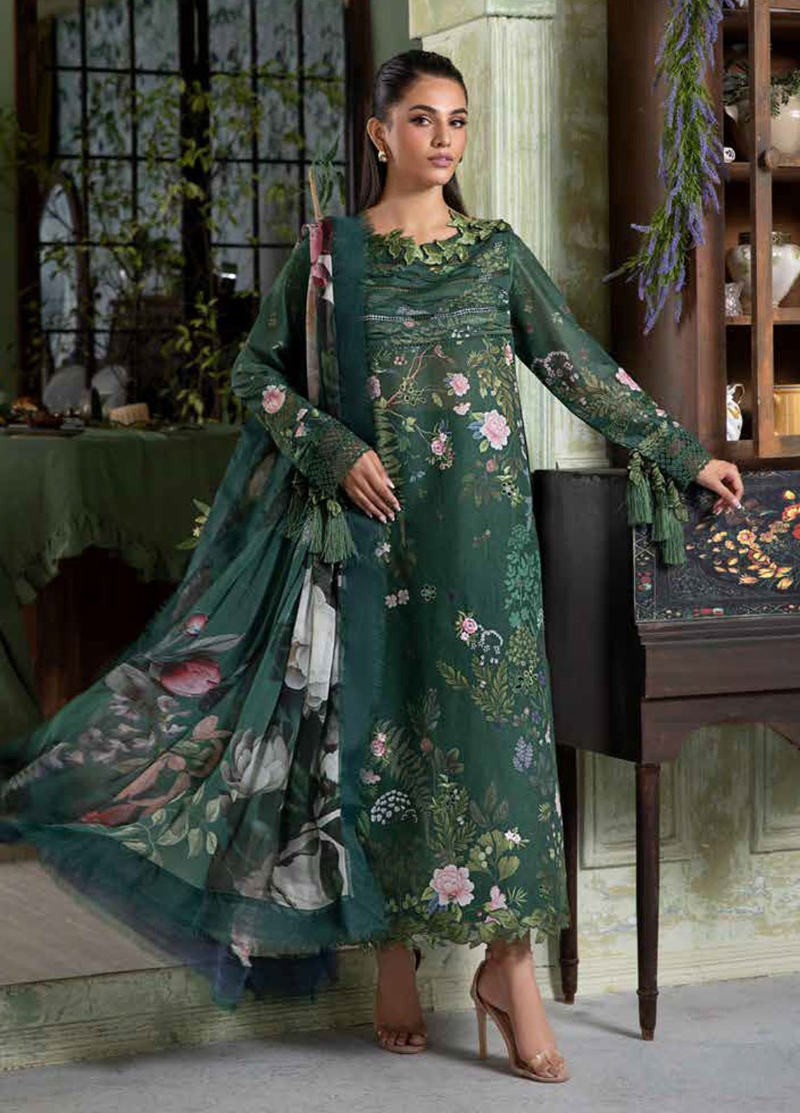 Vital By Sobia Nazir Embroidered Lawn 3 Piece Unstitched Suit SN25VV2 D-5B Vital By Sobia Nazir Embroidered Lawn 3 Piece Unstitched Suit SN25VV2 D-5B