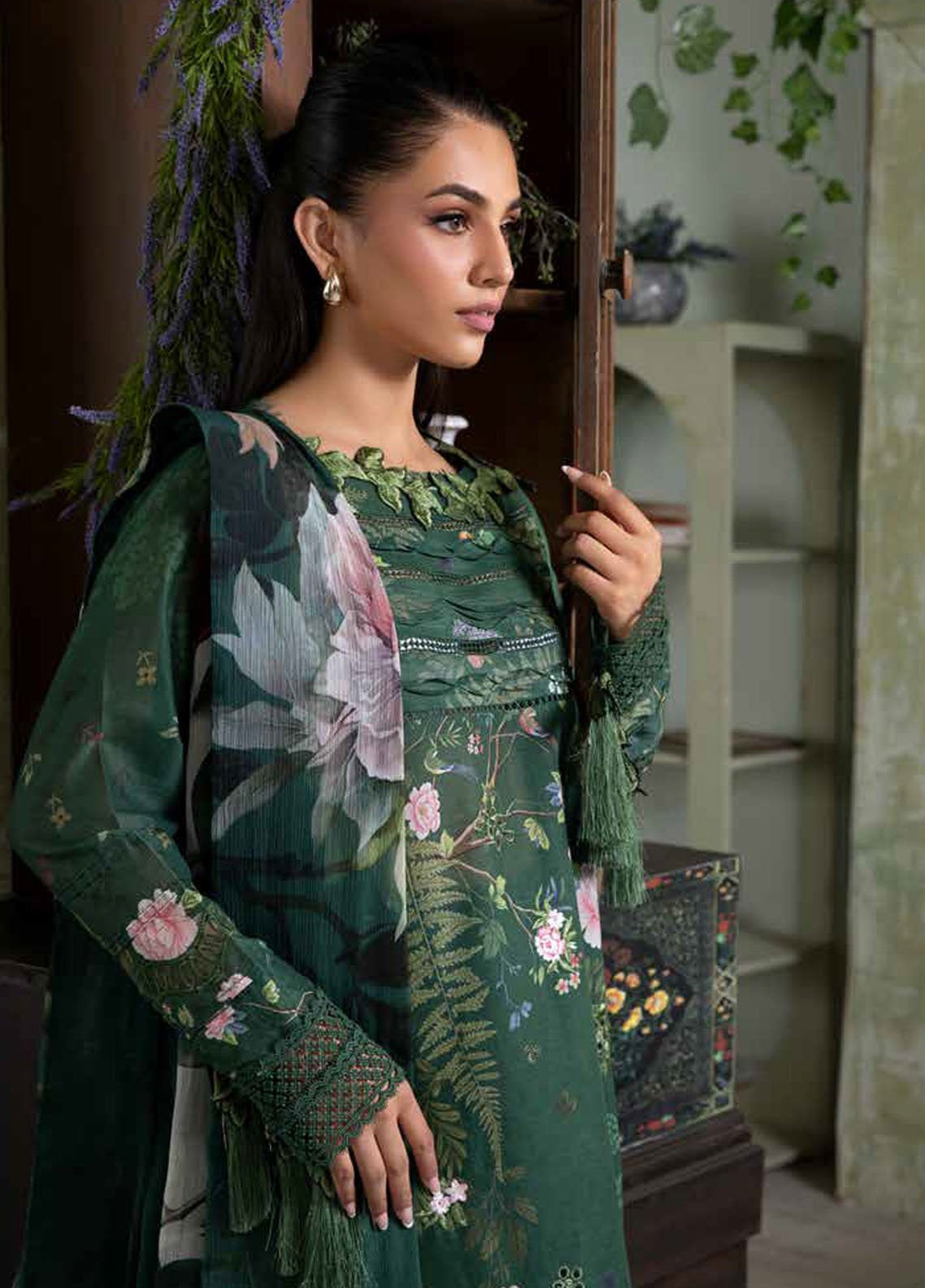 Vital By Sobia Nazir Embroidered Lawn 3 Piece Unstitched Suit SN25VV2 D-5B Vital By Sobia Nazir Embroidered Lawn 3 Piece Unstitched Suit SN25VV2 D-5B