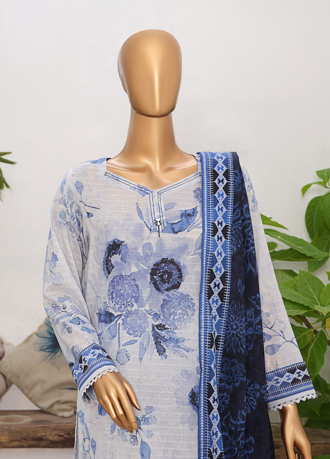 Vital Prints By HZ Textiles Slub Lawn 3 Piece Unstitched Suit HZ25VPSLD VP-04 Vital Prints By HZ Textiles Slub Lawn 3 Piece Unstitched Suit HZ25VPSLD VP-04