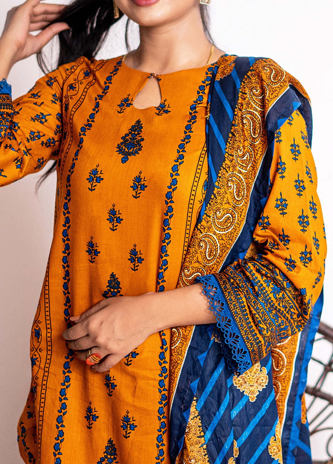 VS Textile Daman Printed Cambric 3 Piece Unstitched Suit VS24DV1 D-601-B VS Textile Daman Printed Cambric 3 Piece Unstitched Suit VS24DV1 D-601-B