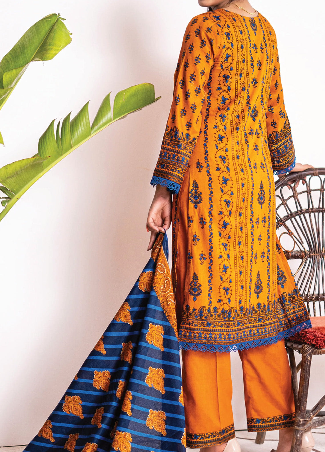 VS Textile Daman Printed Cambric 3 Piece Unstitched Suit VS24DV1 D-601-B VS Textile Daman Printed Cambric 3 Piece Unstitched Suit VS24DV1 D-601-B