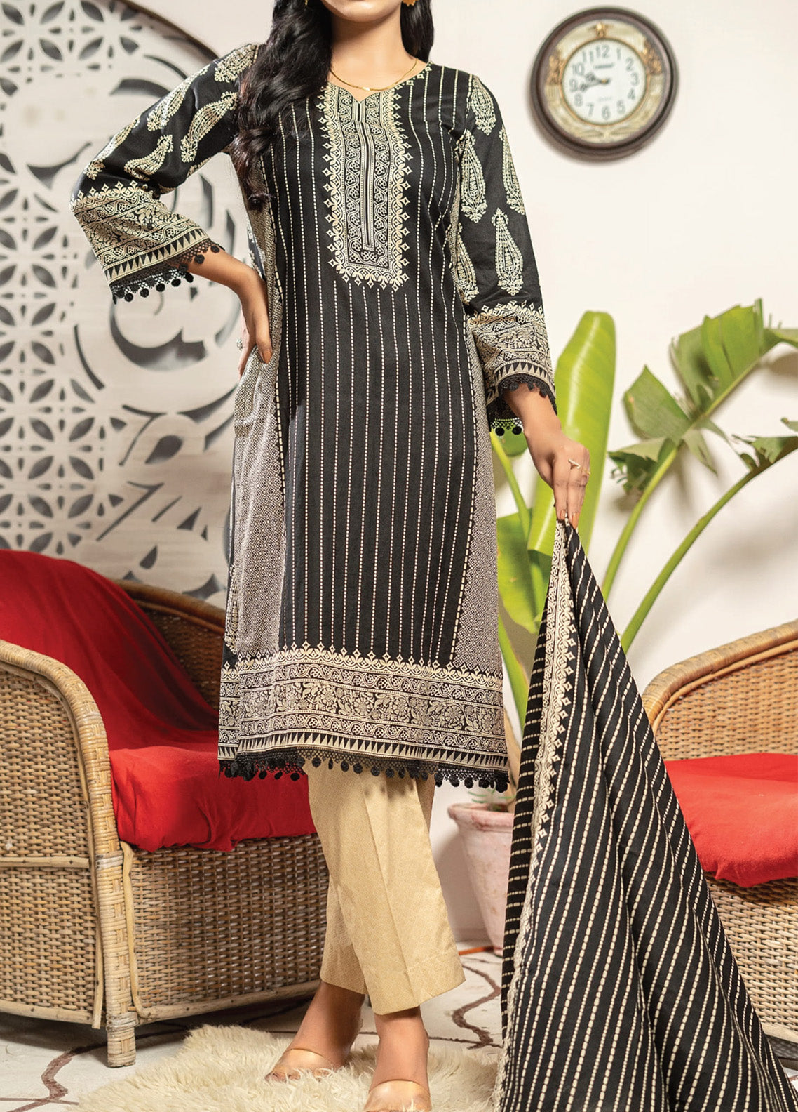 VS Textile Daman Printed Cambric 3 Piece Unstitched Suit VS24DV1 D-606-B VS Textile Daman Printed Cambric 3 Piece Unstitched Suit VS24DV1 D-606-B