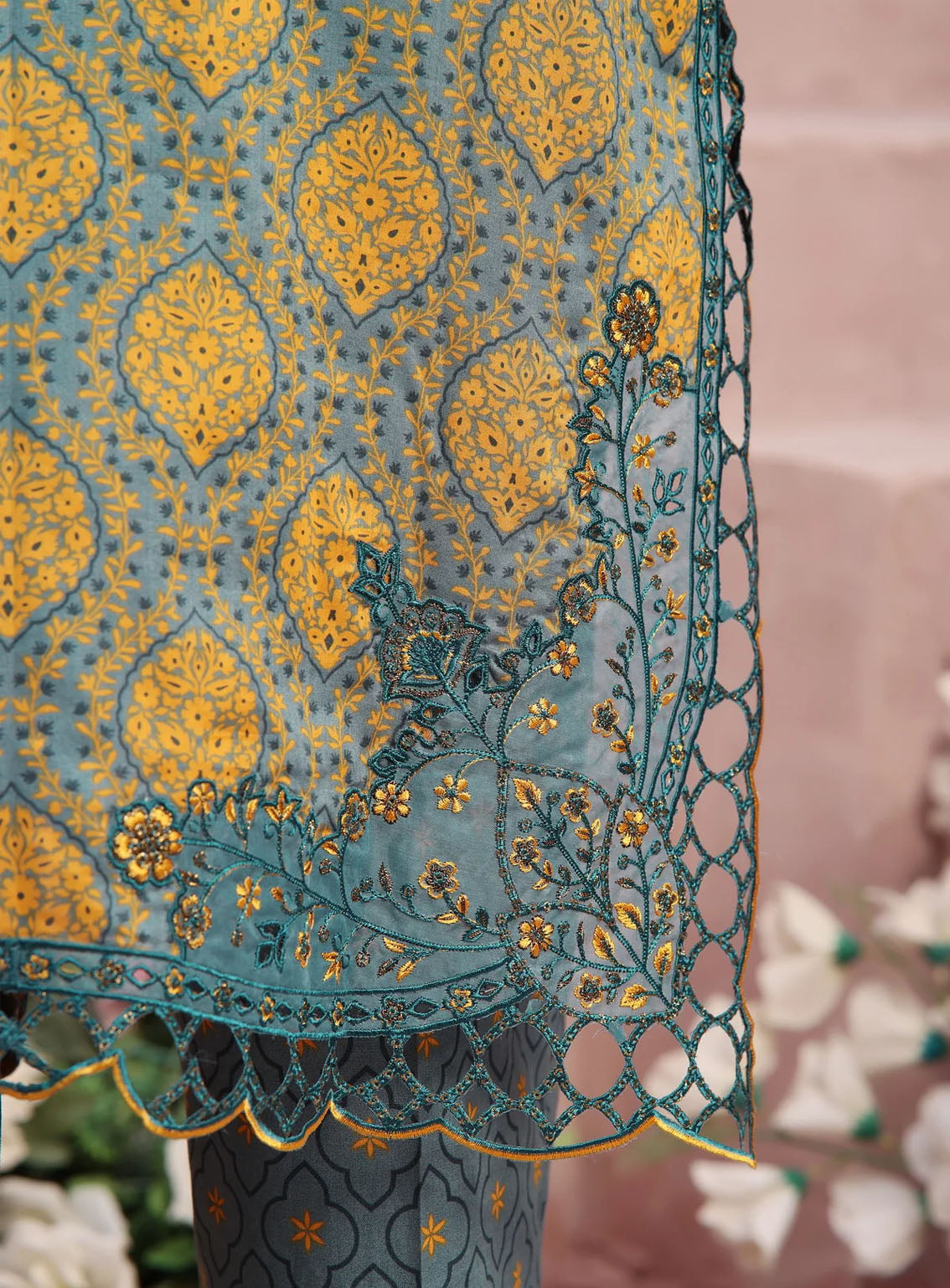 VS Textile Signature Minakari Embroidered Lawn 3 Piece Unstitched Suit VS24SM D-49 VS Textile Signature Minakari Embroidered Lawn 3 Piece Unstitched Suit VS24SM D-49