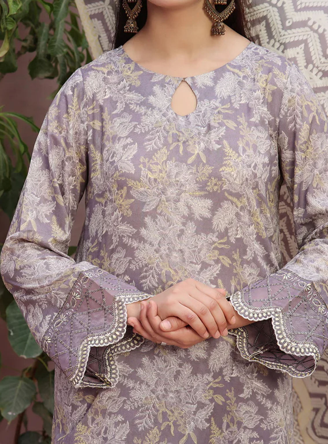 VS Textile Signature Minakari Embroidered Lawn 3 Piece Unstitched Suit VS24SM D-51 VS Textile Signature Minakari Embroidered Lawn 3 Piece Unstitched Suit VS24SM D-51