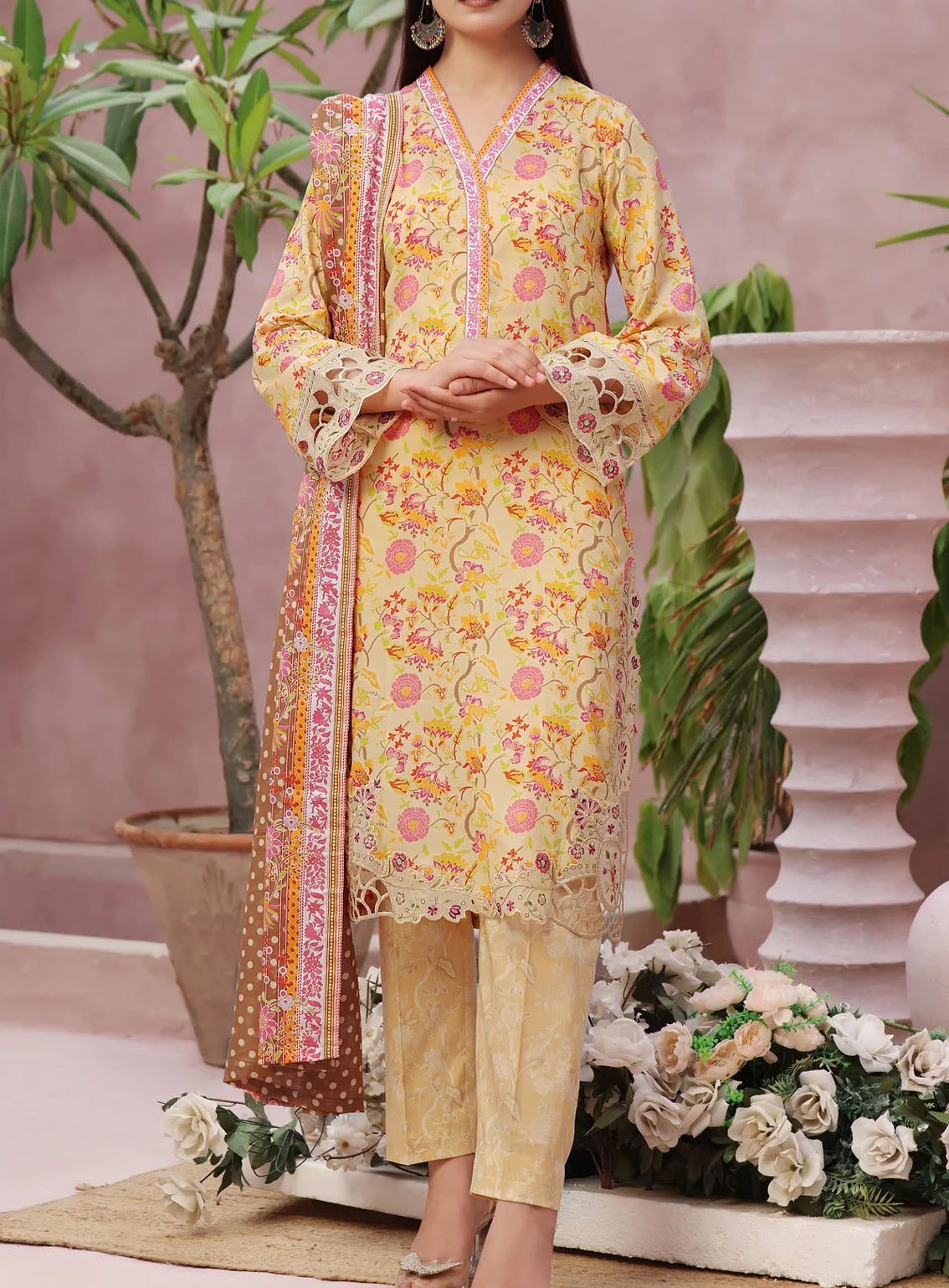 VS Textile Signature Minakari Embroidered Lawn 3 Piece Unstitched Suit VS24SM D-53 VS Textile Signature Minakari Embroidered Lawn 3 Piece Unstitched Suit VS24SM D-53