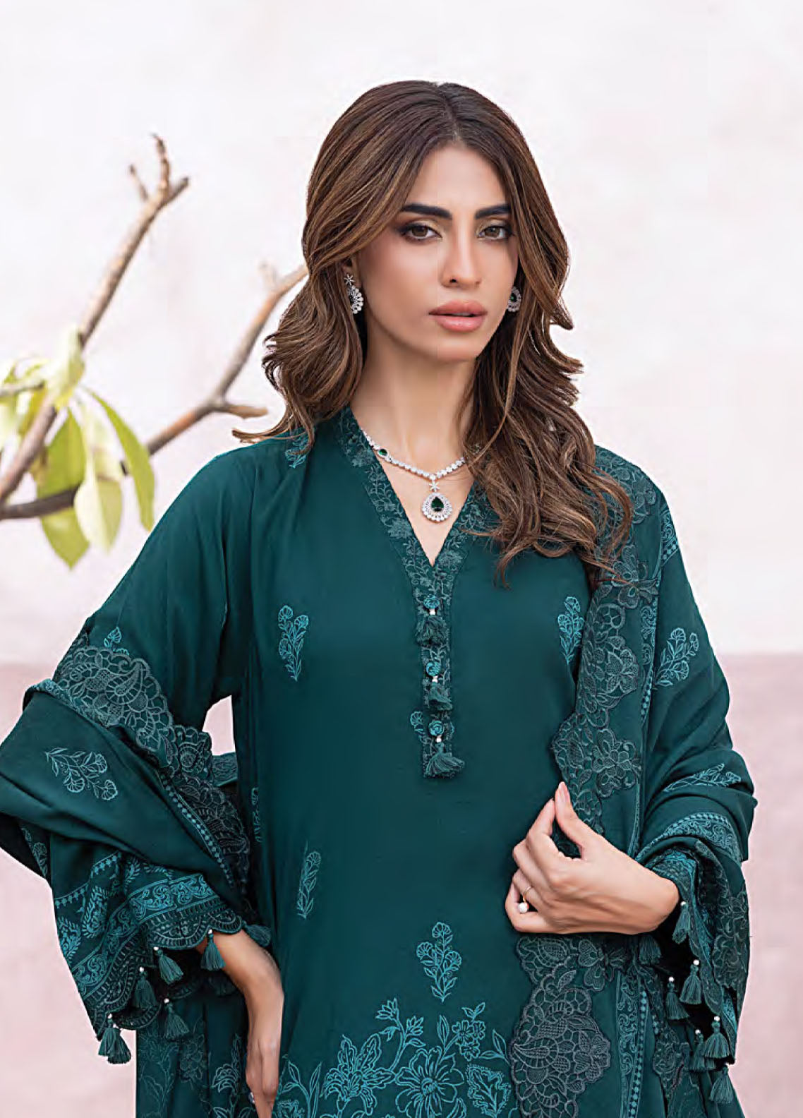 Winter Essentials By LSM Lakhany Embroidered Cashmi Wool 3 Piece Unstitched Suit LSM25WEE D-LG-IZ-0475-B Winter Essentials By LSM Lakhany Embroidered Cashmi Wool 3 Piece Unstitched Suit LSM25WEE D-LG-IZ-0475-B