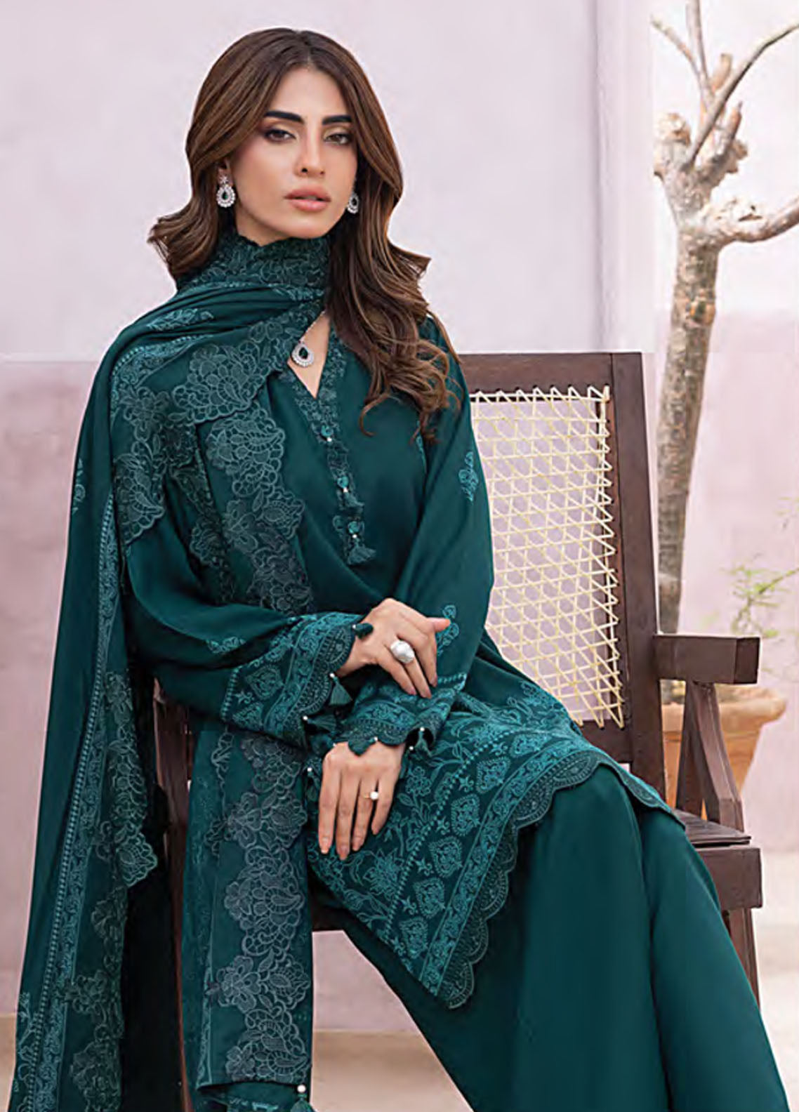 Winter Essentials By LSM Lakhany Embroidered Cashmi Wool 3 Piece Unstitched Suit LSM25WEE D-LG-IZ-0475-B Winter Essentials By LSM Lakhany Embroidered Cashmi Wool 3 Piece Unstitched Suit LSM25WEE D-LG-IZ-0475-B