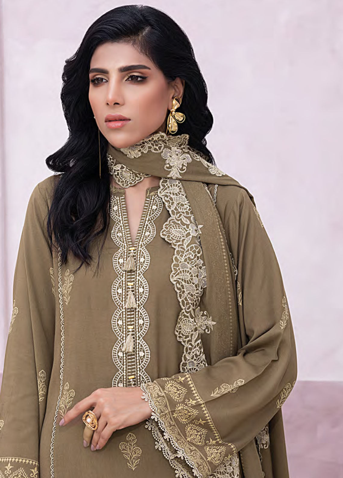 Winter Essentials By LSM Lakhany Embroidered Cashmi Wool 3 Piece Unstitched Suit LSM25WEE D-LG-IZ-0475-C Winter Essentials By LSM Lakhany Embroidered Cashmi Wool 3 Piece Unstitched Suit LSM25WEE D-LG-IZ-0475-C