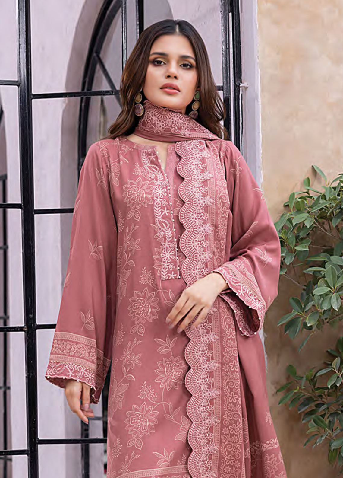 Winter Essentials By LSM Lakhany Embroidered Cashmi Wool 3 Piece Unstitched Suit LSM25WEE D-LG-RK-0067-B Winter Essentials By LSM Lakhany Embroidered Cashmi Wool 3 Piece Unstitched Suit LSM25WEE D-LG-RK-0067-B