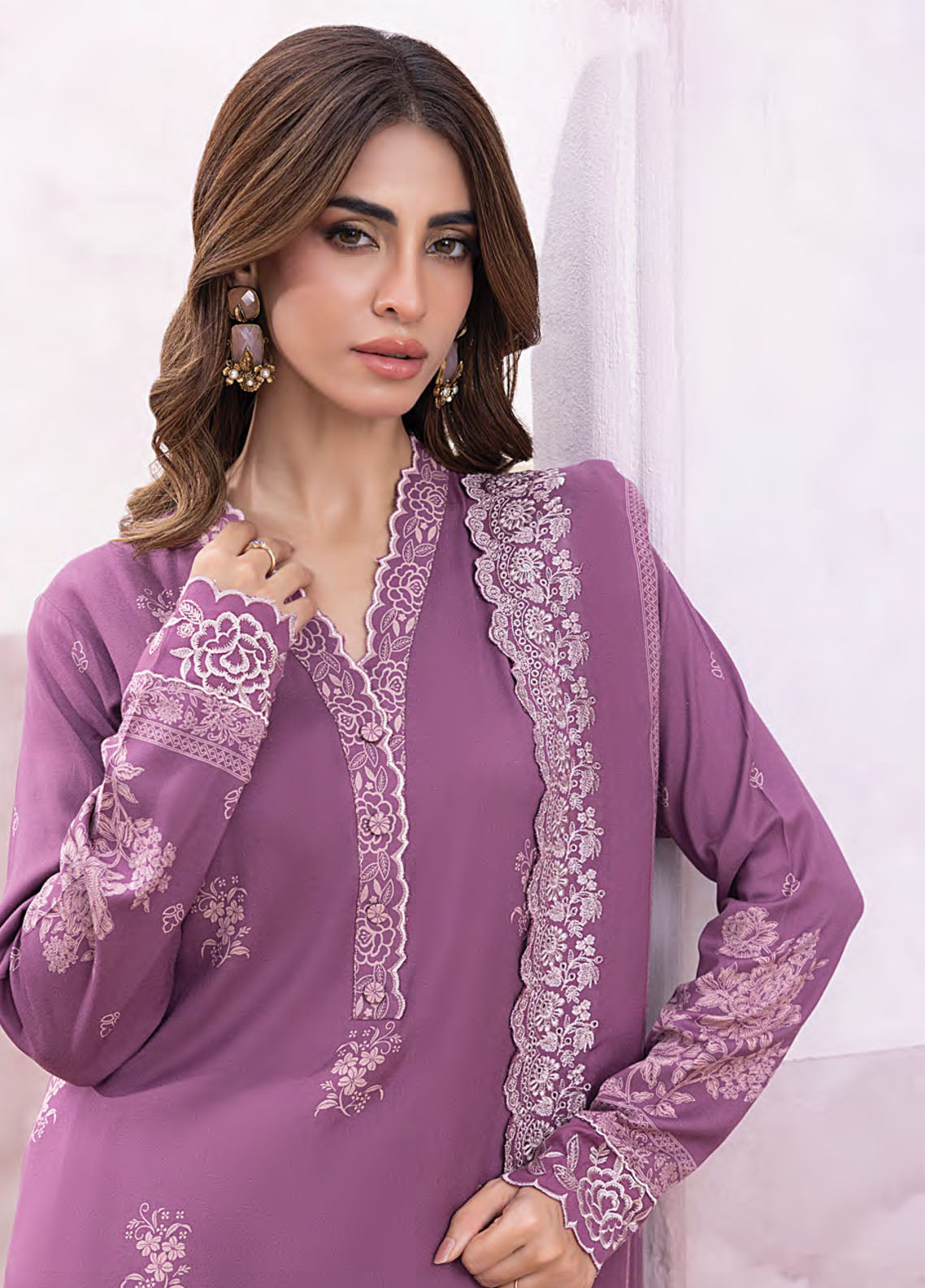 Winter Essentials By LSM Lakhany Embroidered Cashmi Wool 3 Piece Unstitched Suit LSM25WEE D-LG-RL-0307-A Winter Essentials By LSM Lakhany Embroidered Cashmi Wool 3 Piece Unstitched Suit LSM25WEE D-LG-RL-0307-A