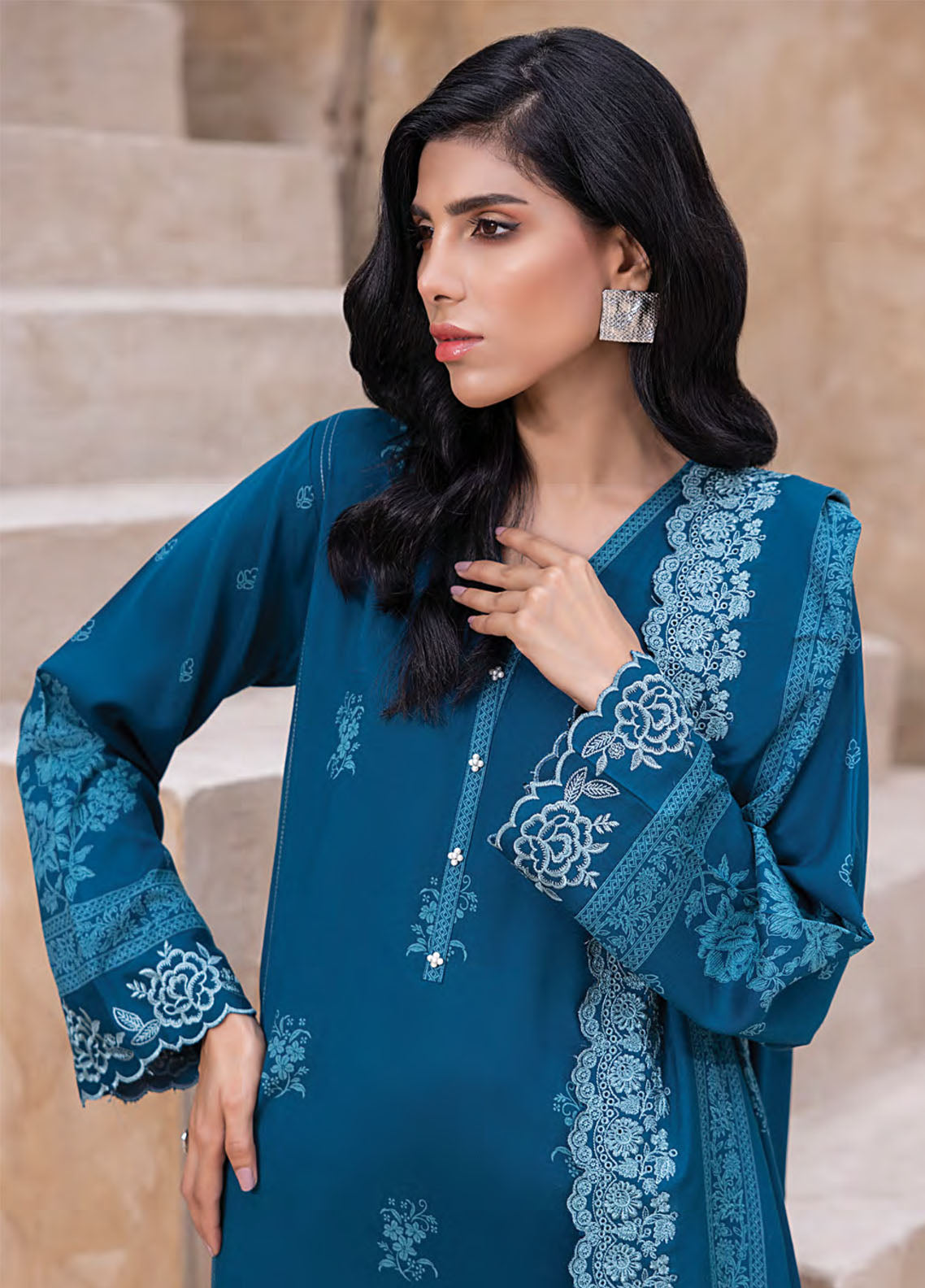 Winter Essentials By LSM Lakhany Embroidered Cashmi Wool 3 Piece Unstitched Suit LSM25WEE D-LG-RL-0307-C Winter Essentials By LSM Lakhany Embroidered Cashmi Wool 3 Piece Unstitched Suit LSM25WEE D-LG-RL-0307-C