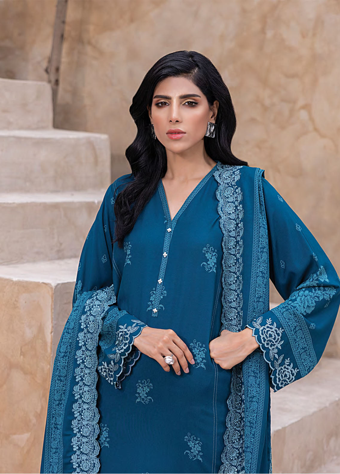 Winter Essentials By LSM Lakhany Embroidered Cashmi Wool 3 Piece Unstitched Suit LSM25WEE D-LG-RL-0307-C Winter Essentials By LSM Lakhany Embroidered Cashmi Wool 3 Piece Unstitched Suit LSM25WEE D-LG-RL-0307-C