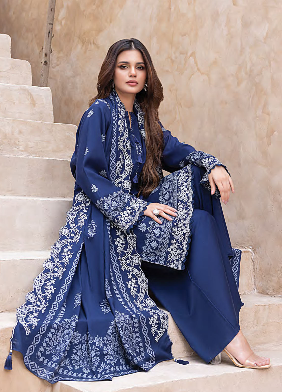 Winter Essentials By LSM Lakhany Embroidered Cashmi Wool 3 Piece Unstitched Suit LSM25WEE D-LG-UB-0210-A Winter Essentials By LSM Lakhany Embroidered Cashmi Wool 3 Piece Unstitched Suit LSM25WEE D-LG-UB-0210-A